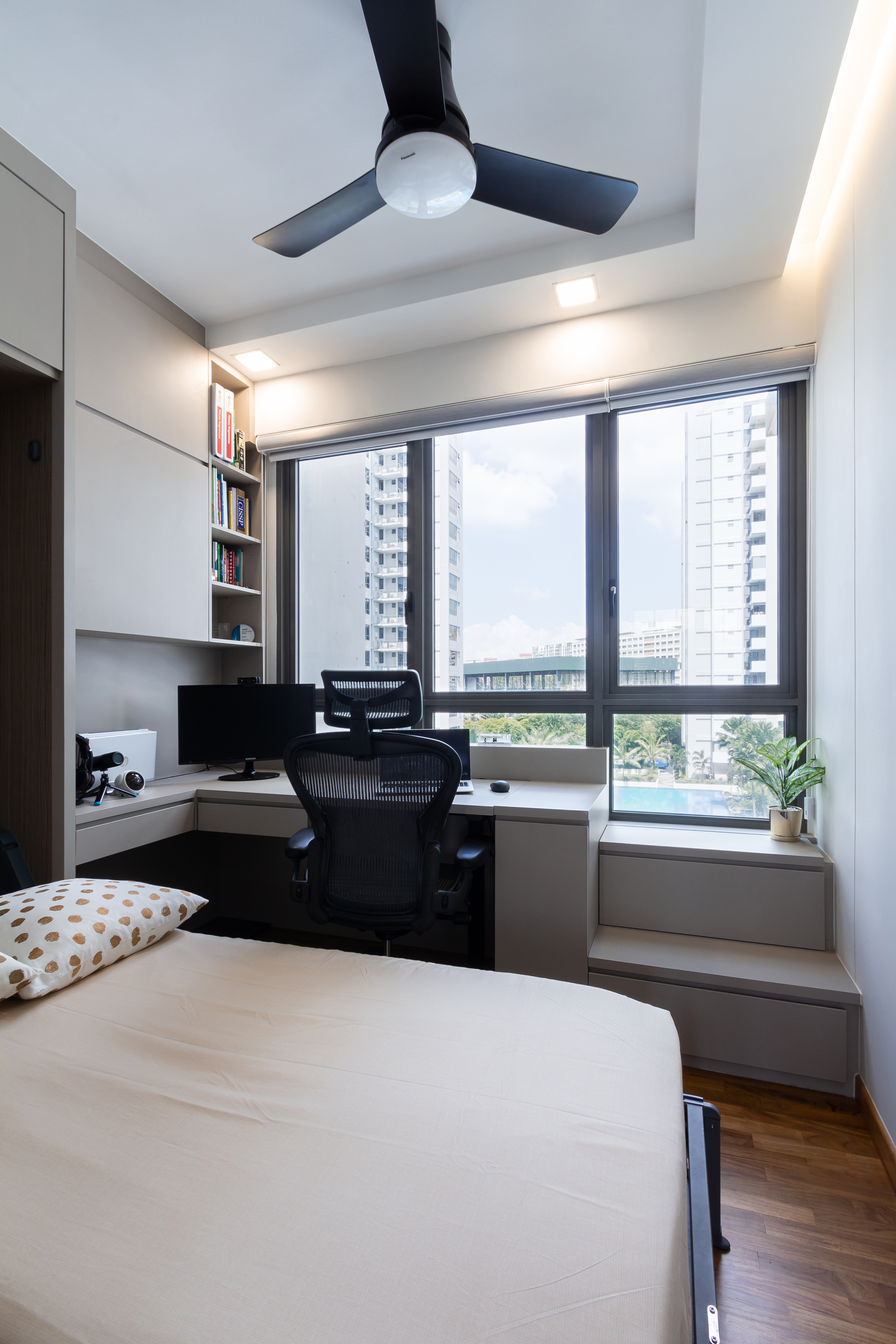 Modern Design - Bedroom - Condominium - Design by Fineline Design Pte Ltd