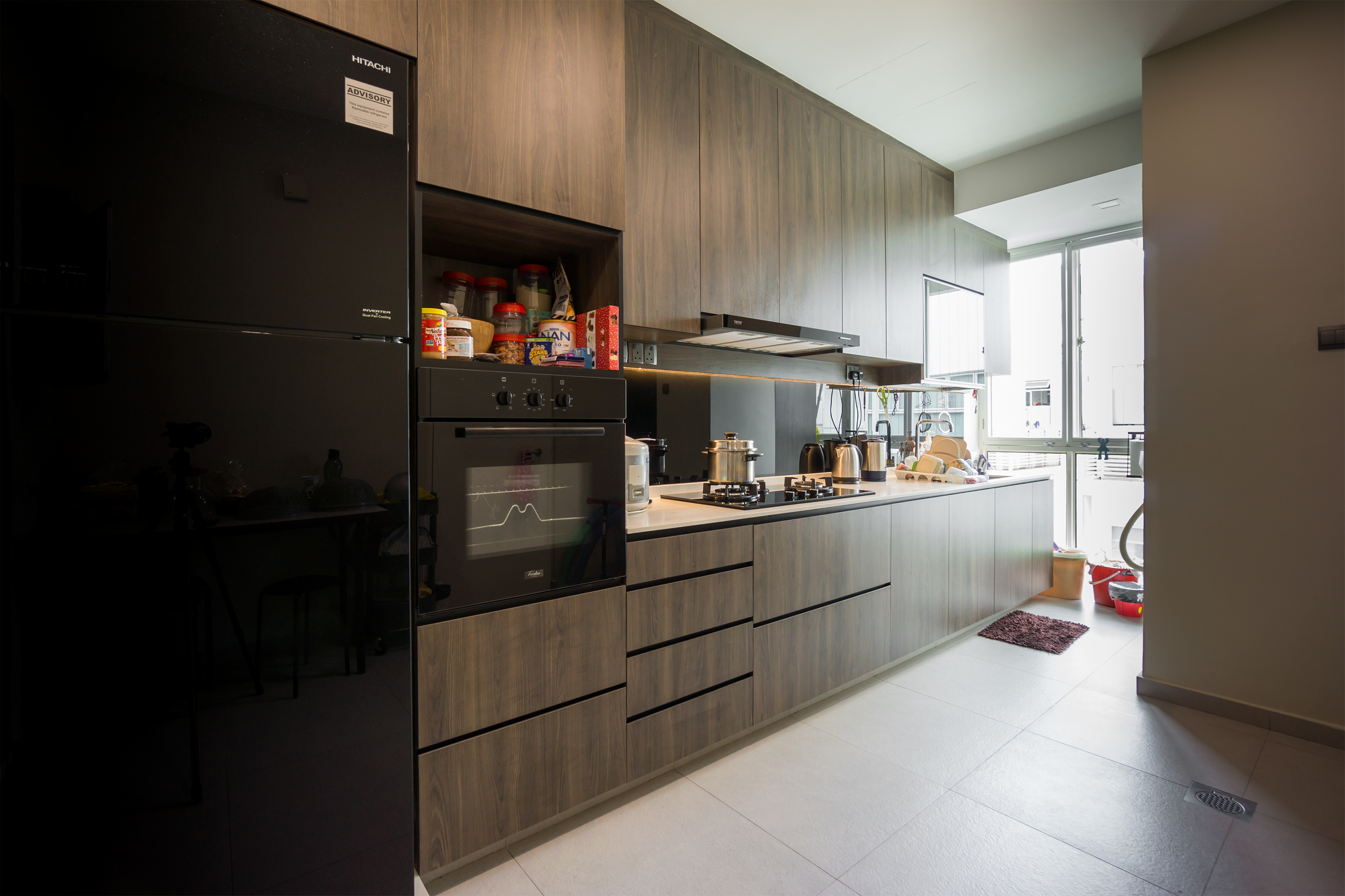 Contemporary, Modern Design - Kitchen - Condominium - Design by Flo Design Pte Ltd