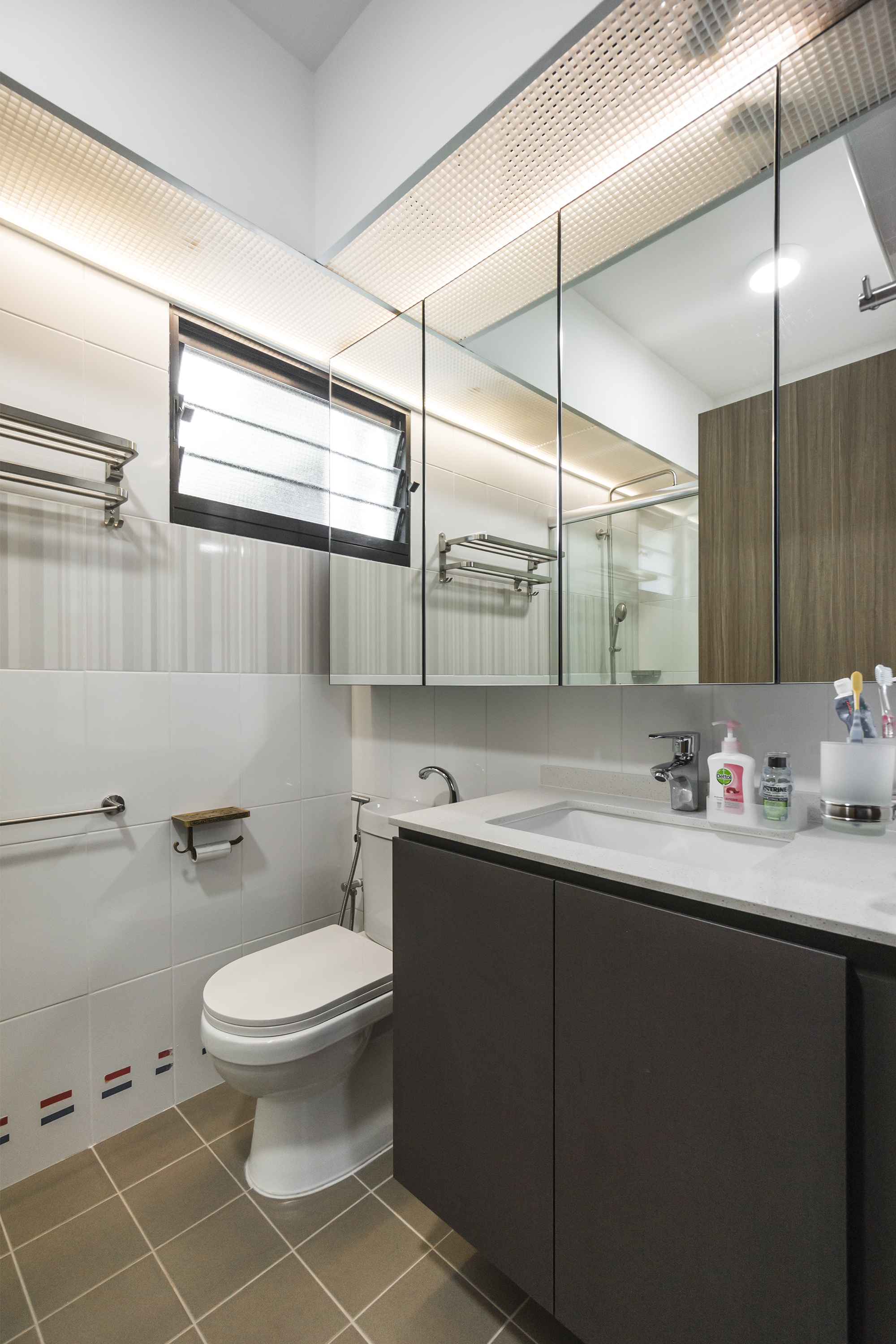 Contemporary, Eclectic Design - Bathroom - HDB 4 Room - Design by Flo Design Pte Ltd