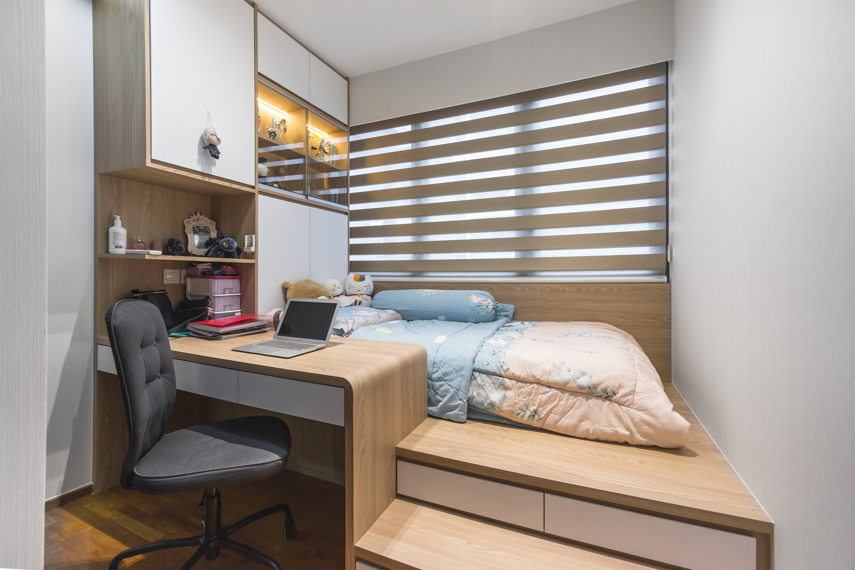 Classical, Contemporary Design - Bedroom - Condominium - Design by Flo Design Pte Ltd