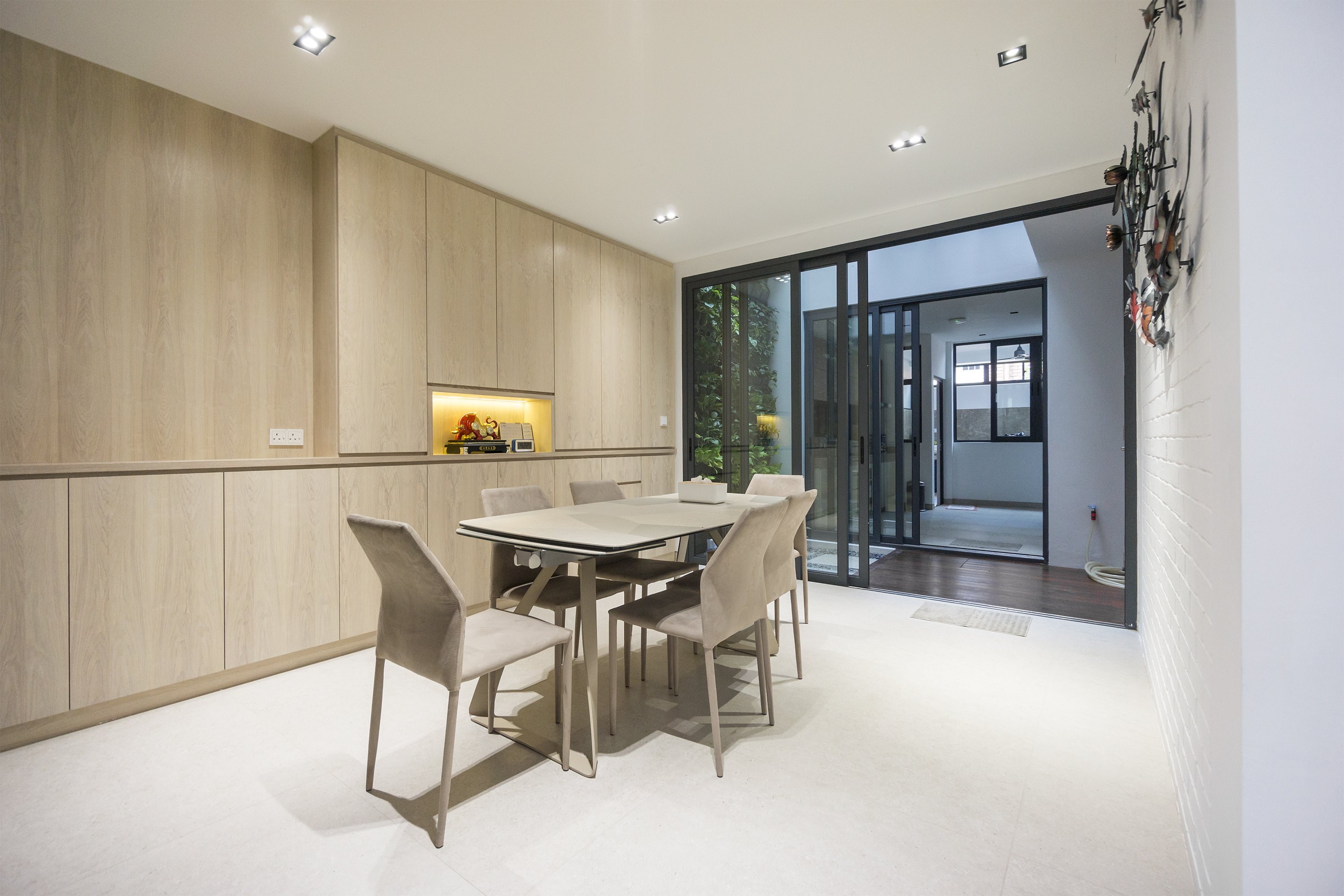 Contemporary, Modern Design - Dining Room - Landed House - Design by Flo Design Pte Ltd