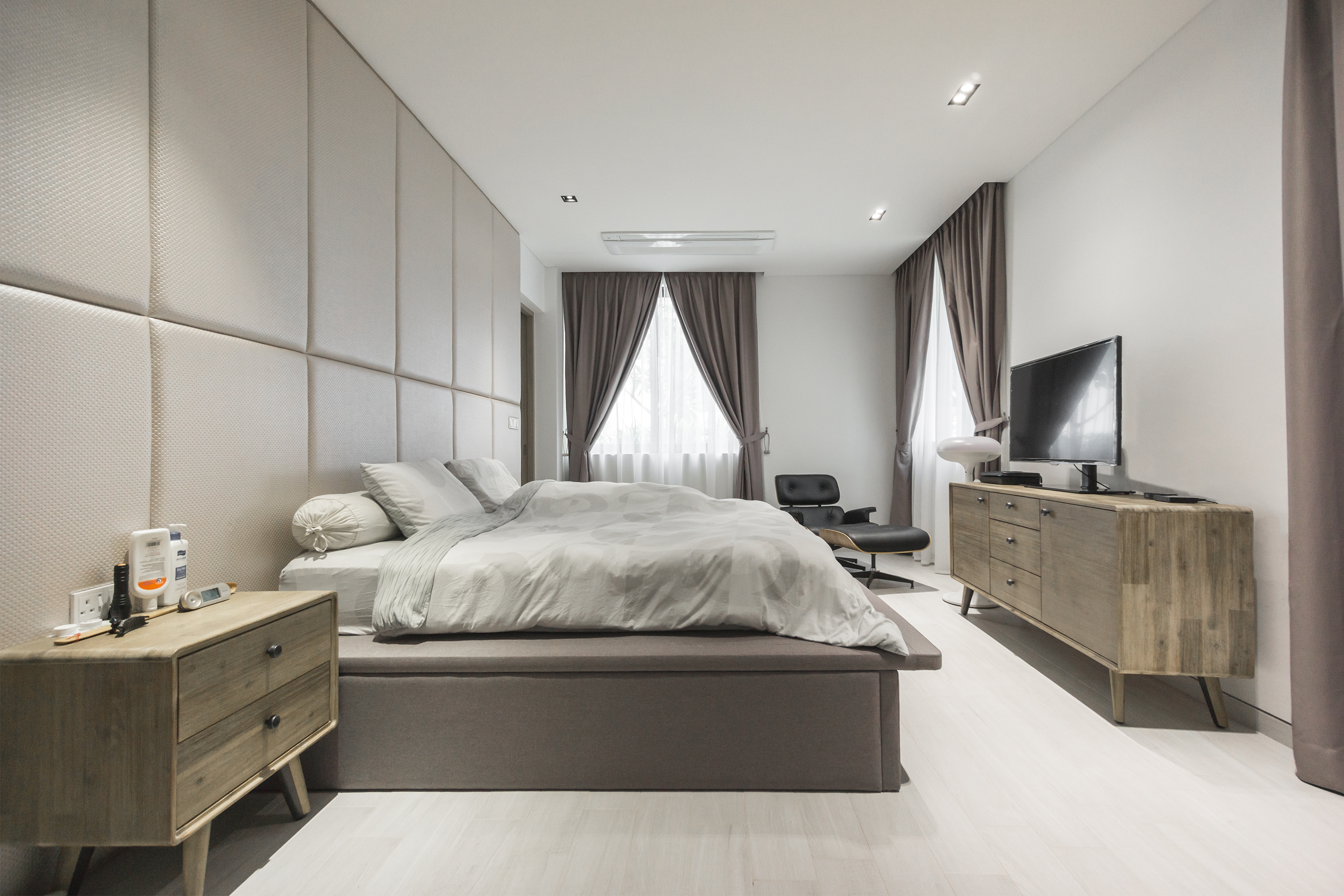 Contemporary, Modern Design - Bedroom - Landed House - Design by Flo Design Pte Ltd