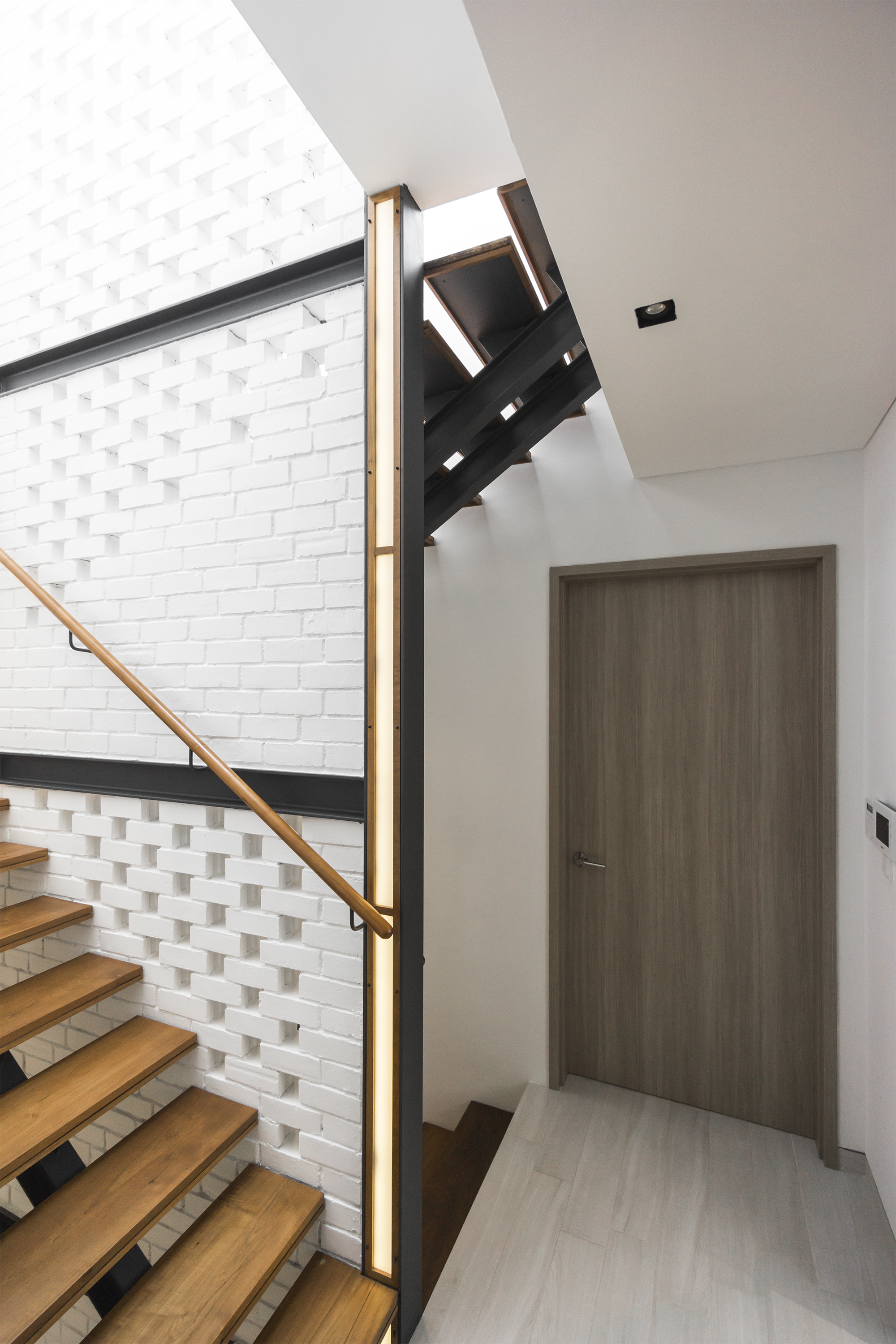Contemporary, Modern Design - Living Room - Landed House - Design by Flo Design Pte Ltd