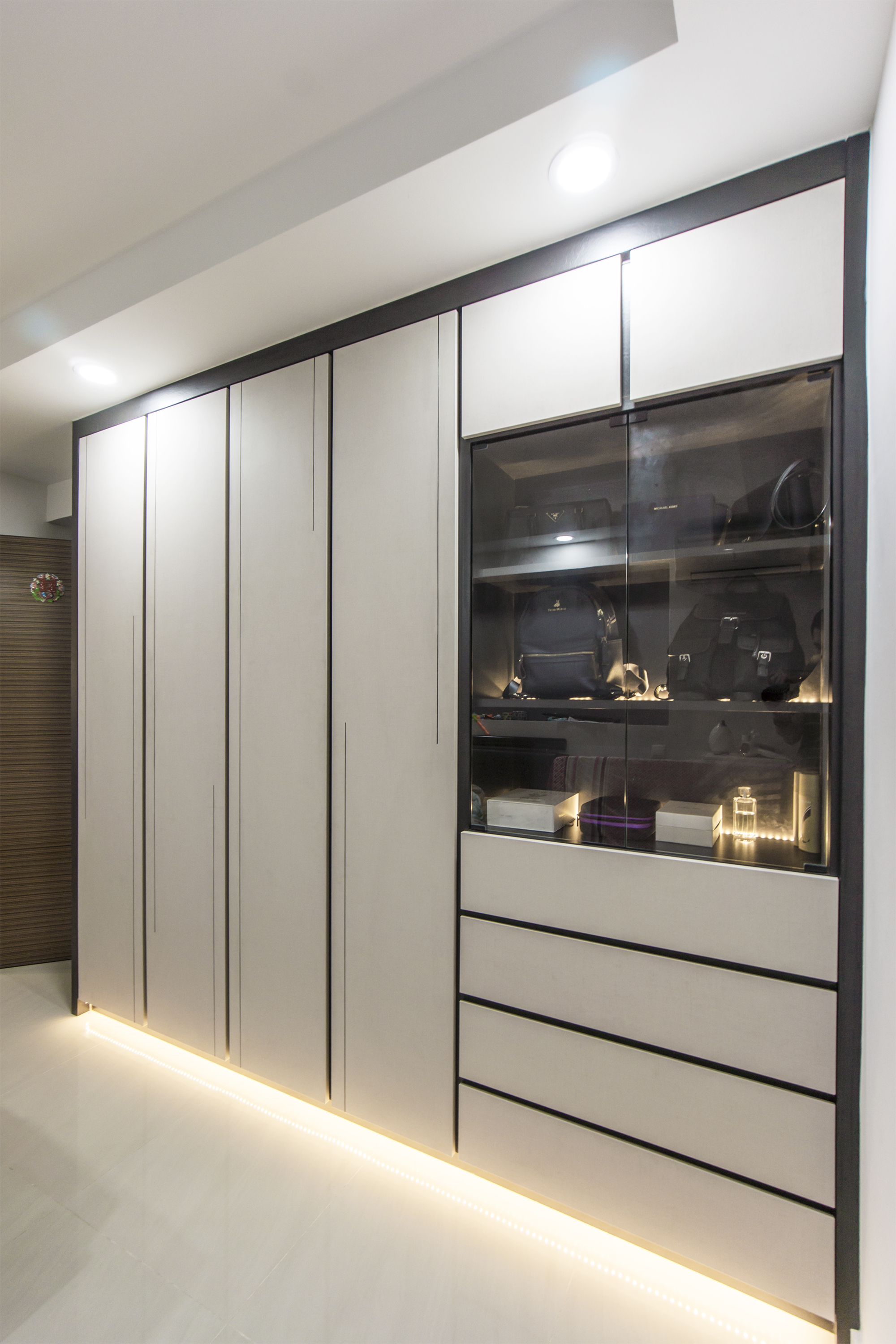 Contemporary, Modern Design - Bedroom - HDB 4 Room - Design by Flo Design Pte Ltd