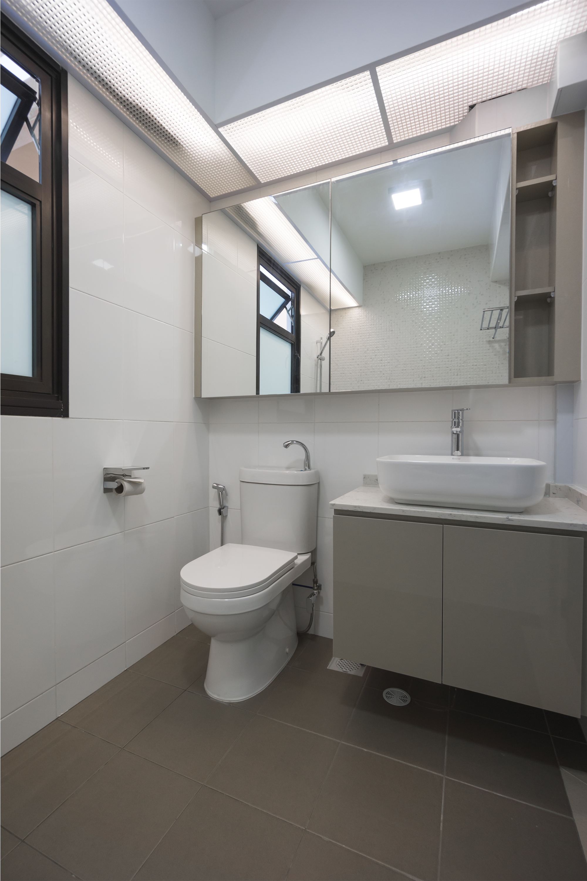 Contemporary, Modern Design - Bathroom - HDB 4 Room - Design by Flo Design Pte Ltd