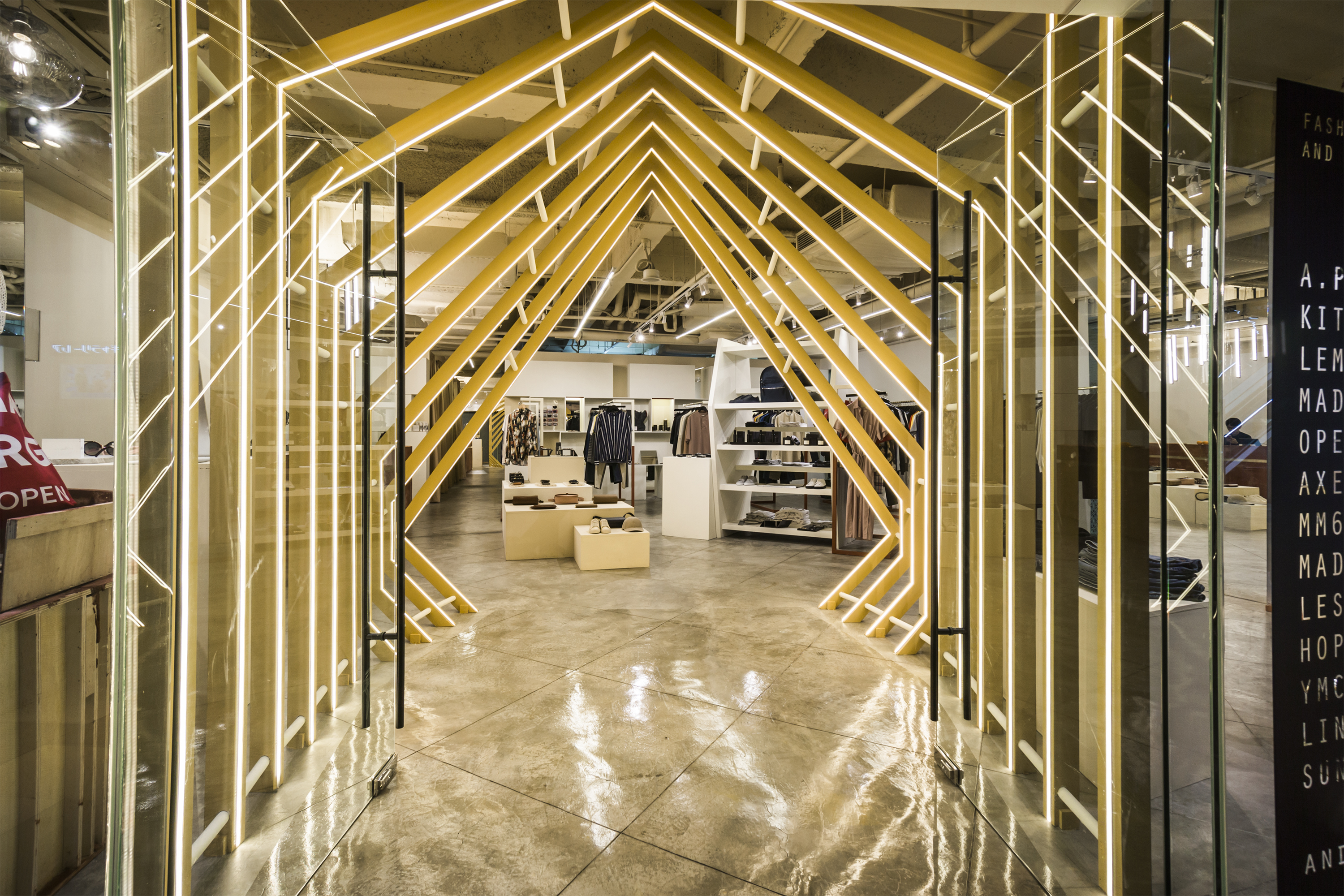 Contemporary, Modern, Rustic Design - Commercial - Retail - Design by Flo Design Pte Ltd