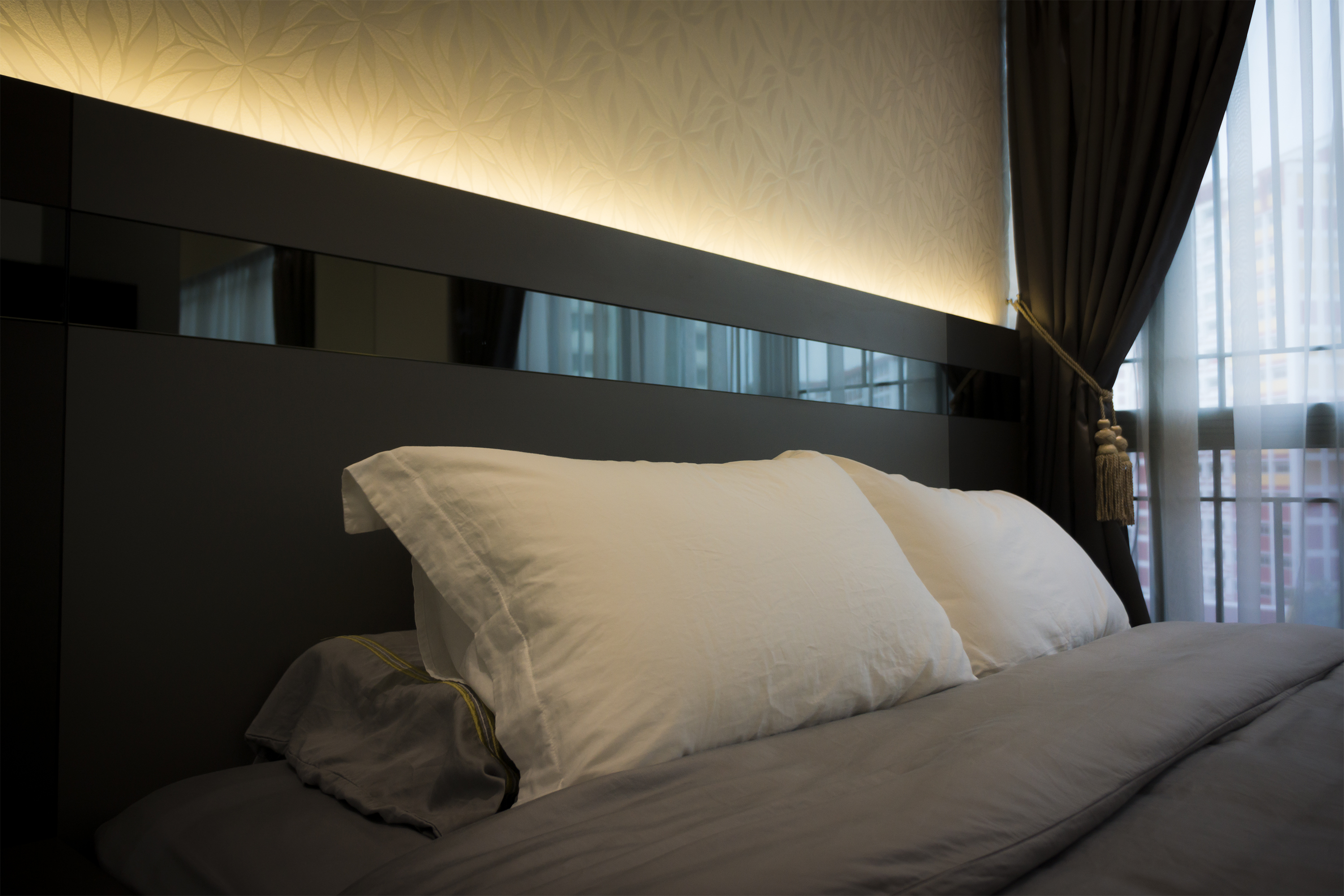 Contemporary, Modern Design - Bedroom - Condominium - Design by Flo Design Pte Ltd