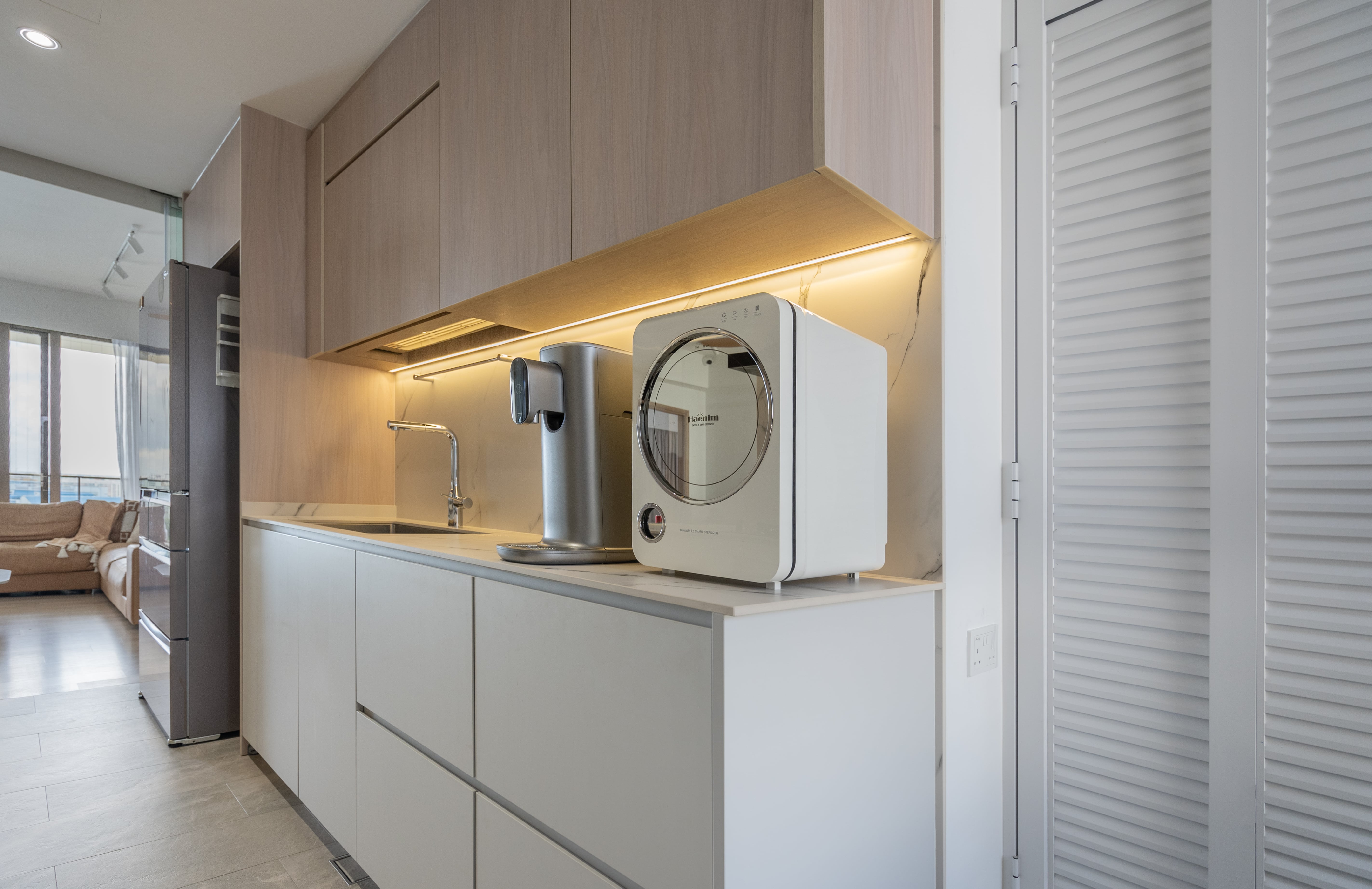 Contemporary Design - Kitchen - Condominium - Design by Goodman Interior