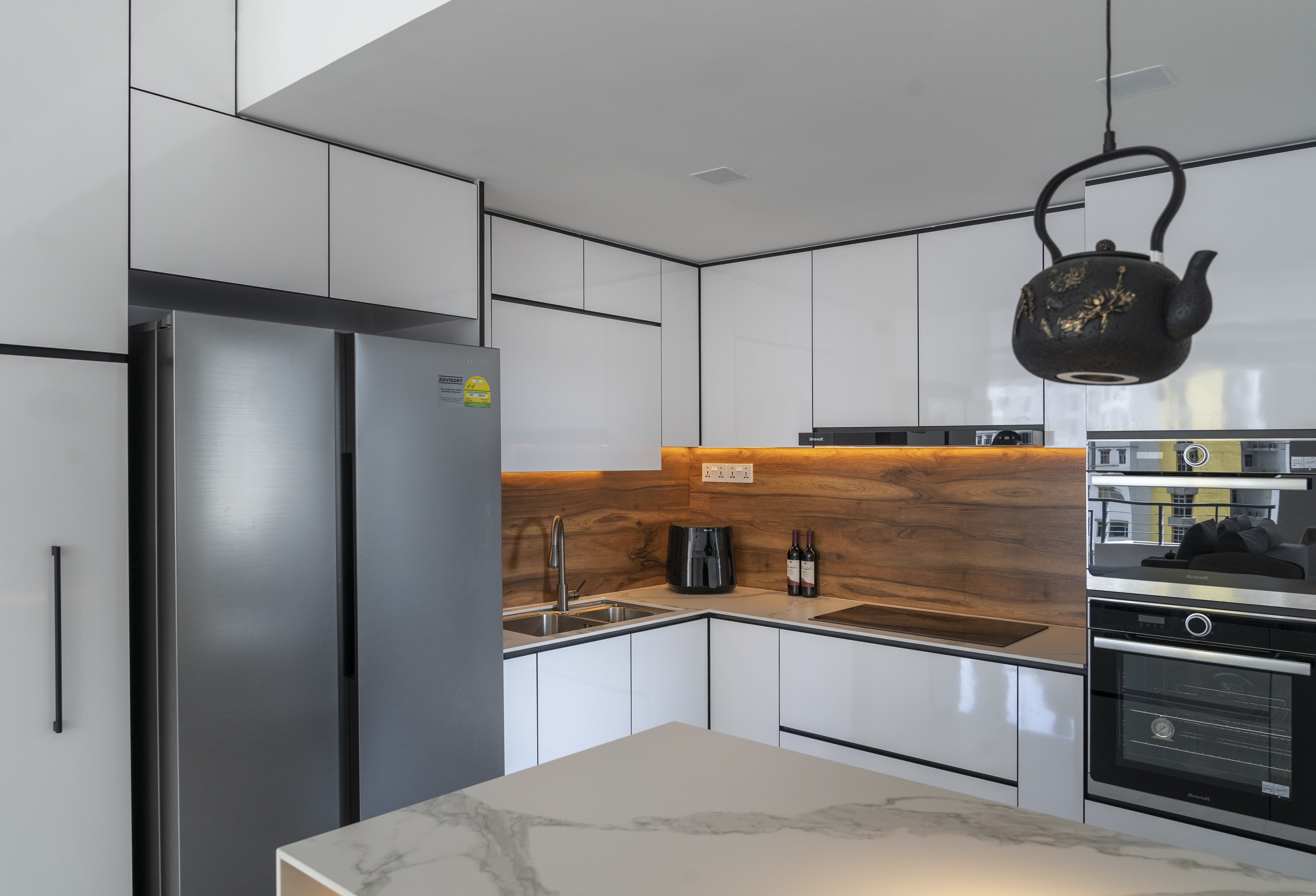 Contemporary, Modern Design - Kitchen - Condominium - Design by Goodman Interior