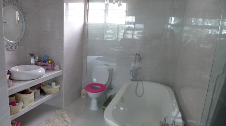Minimalist, Modern Design - Bathroom - HDB 5 Room - Design by Happy Lodge Renovation
