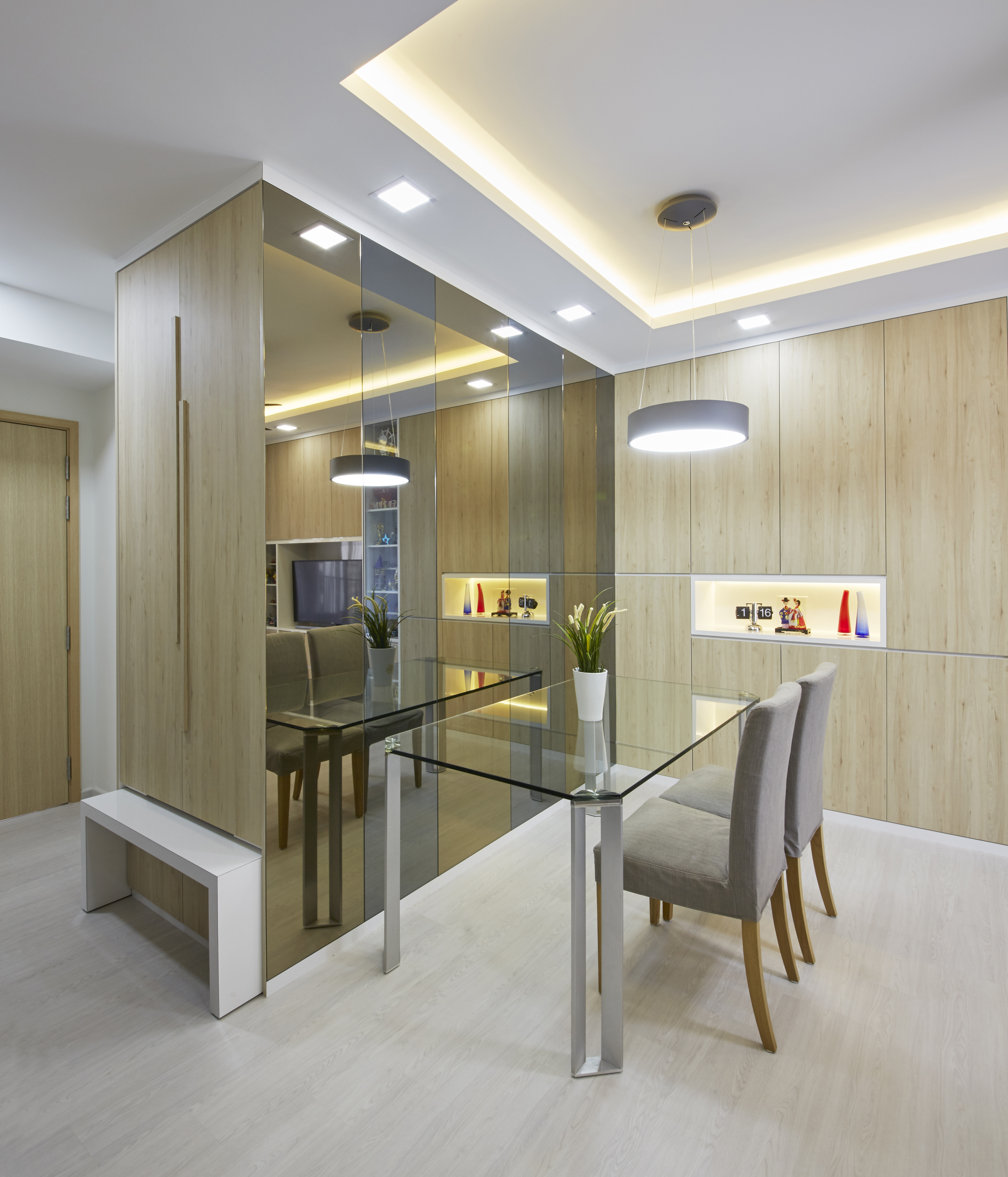 Contemporary Design - Dining Room - Condominium - Design by Home Design Base