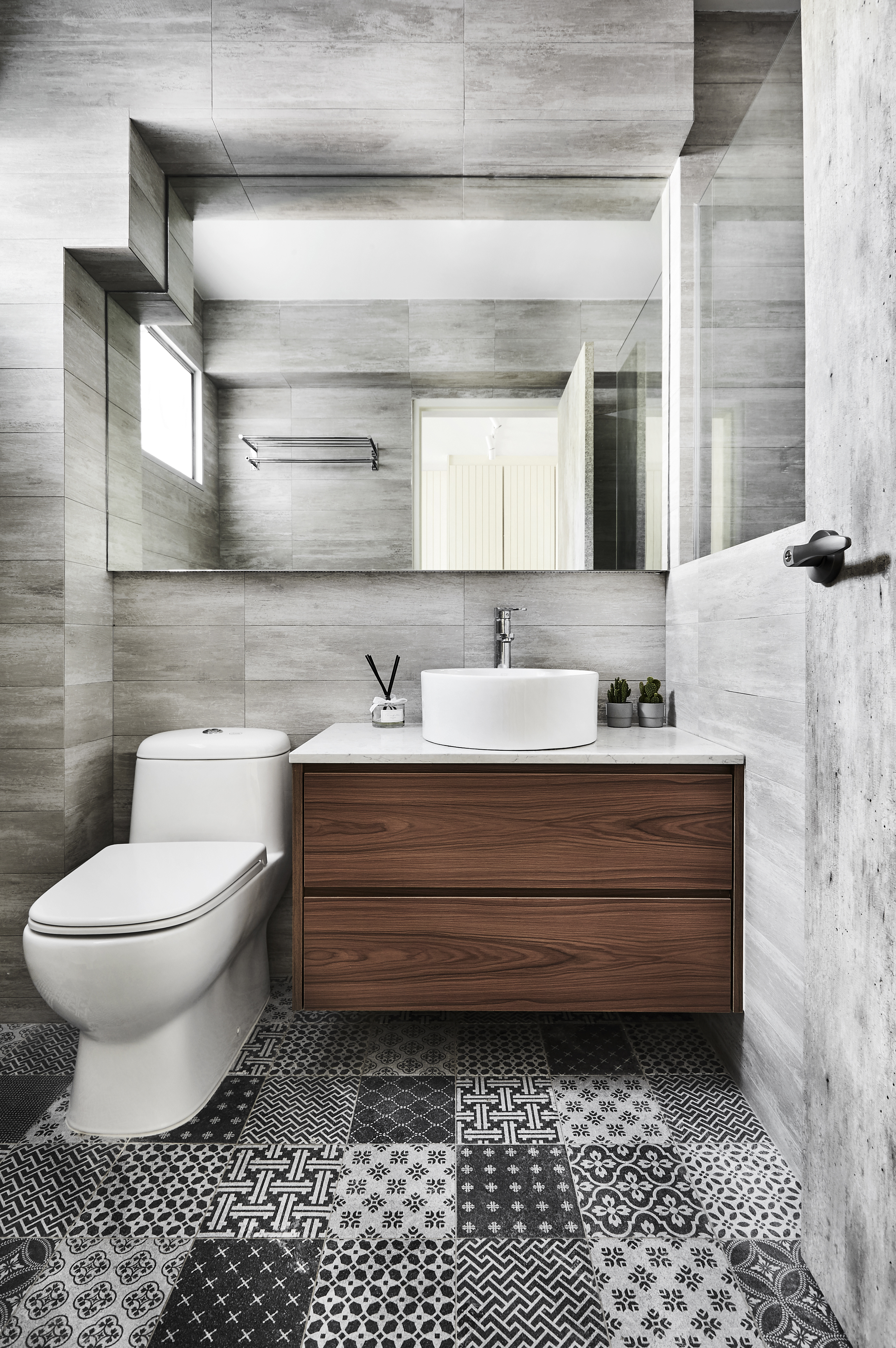 Others, Resort Design - Bathroom - HDB Executive Apartment - Design by Icon Interior Design