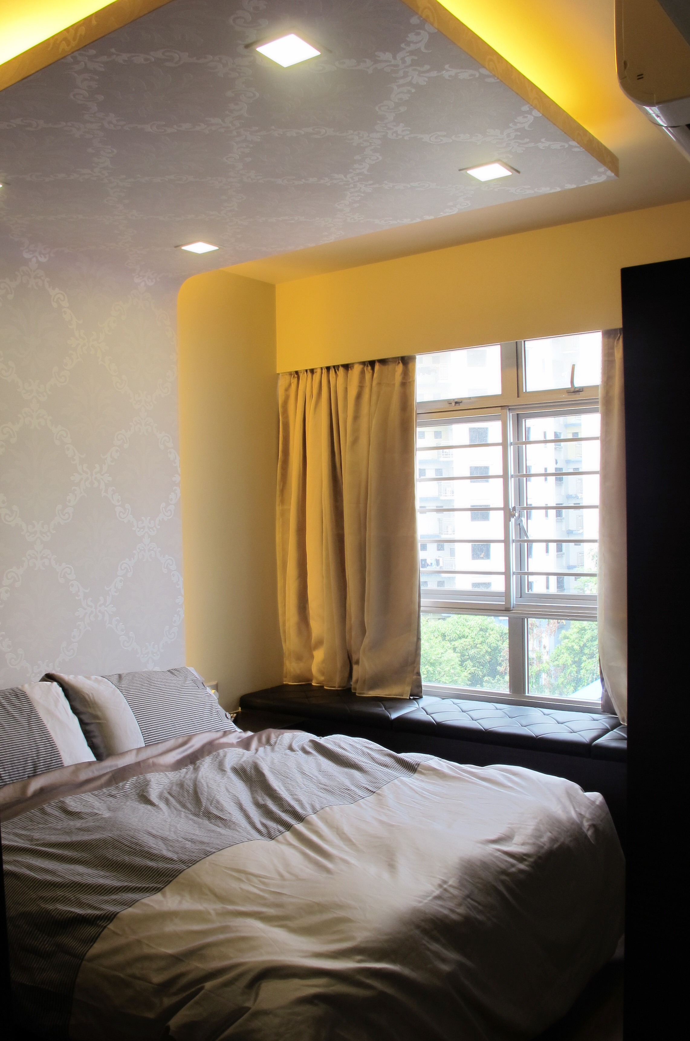 Contemporary, Modern Design - Bedroom - HDB 4 Room - Design by ID Avenue Pte Ltd (Interior Design Avenue)