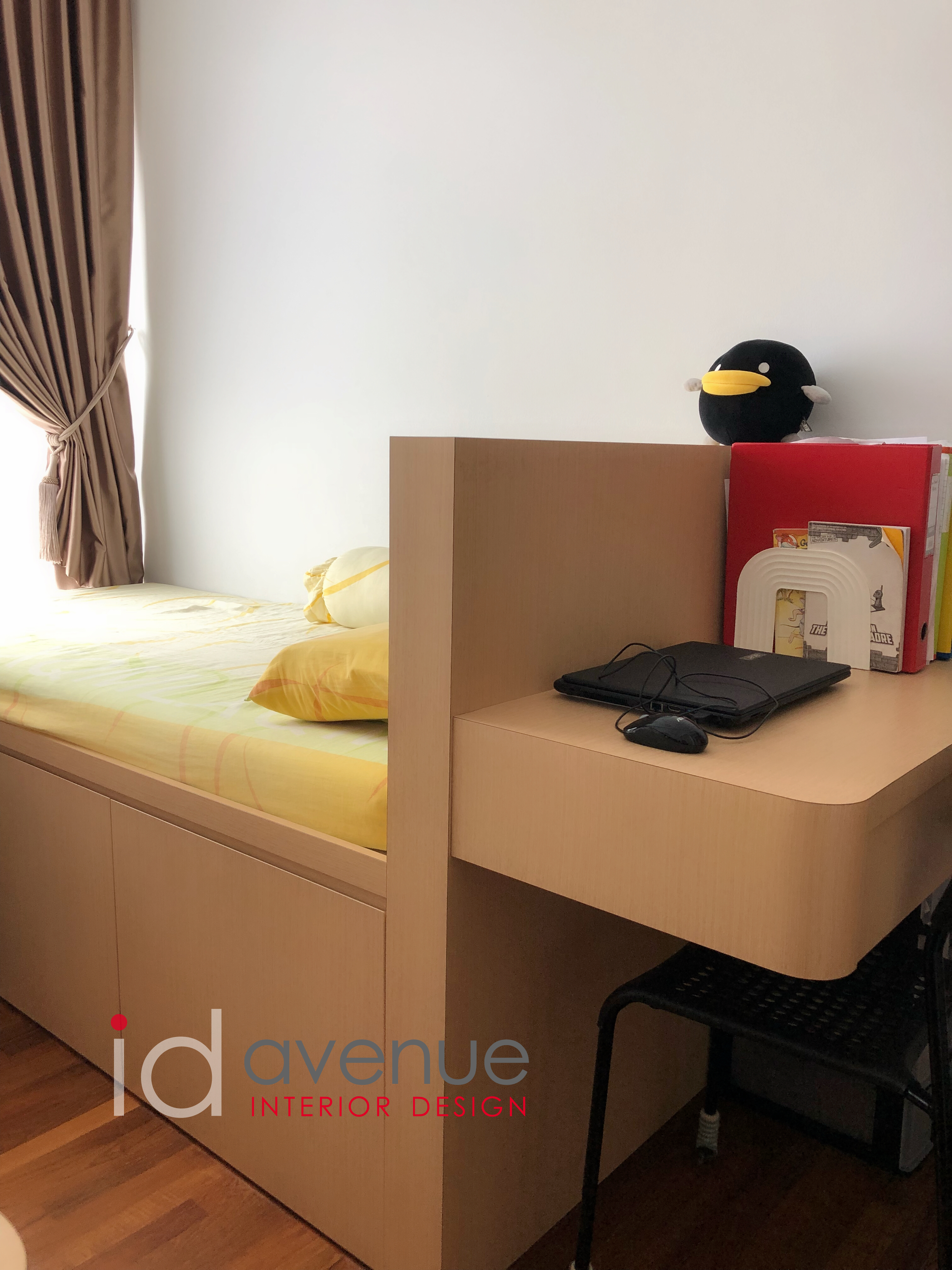 Contemporary, Modern Design - Bedroom - Condominium - Design by ID Avenue Pte Ltd (Interior Design Avenue)