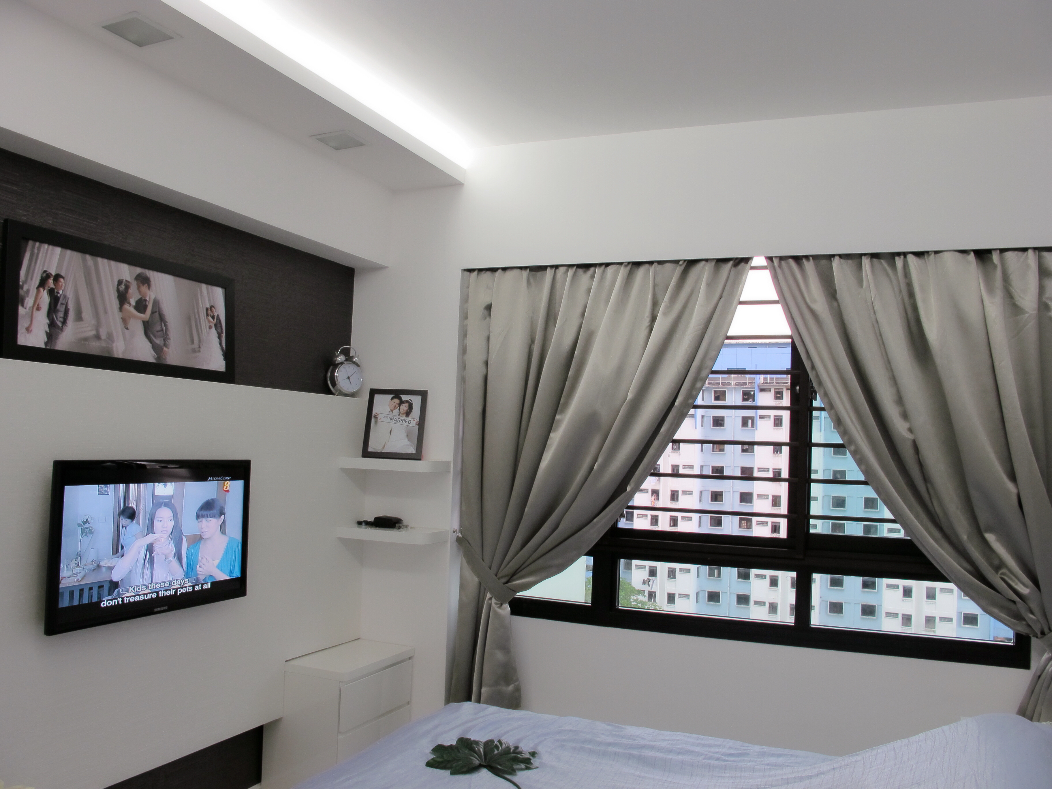 Contemporary, Modern Design - Bedroom - HDB 4 Room - Design by ID Avenue Pte Ltd (Interior Design Avenue)