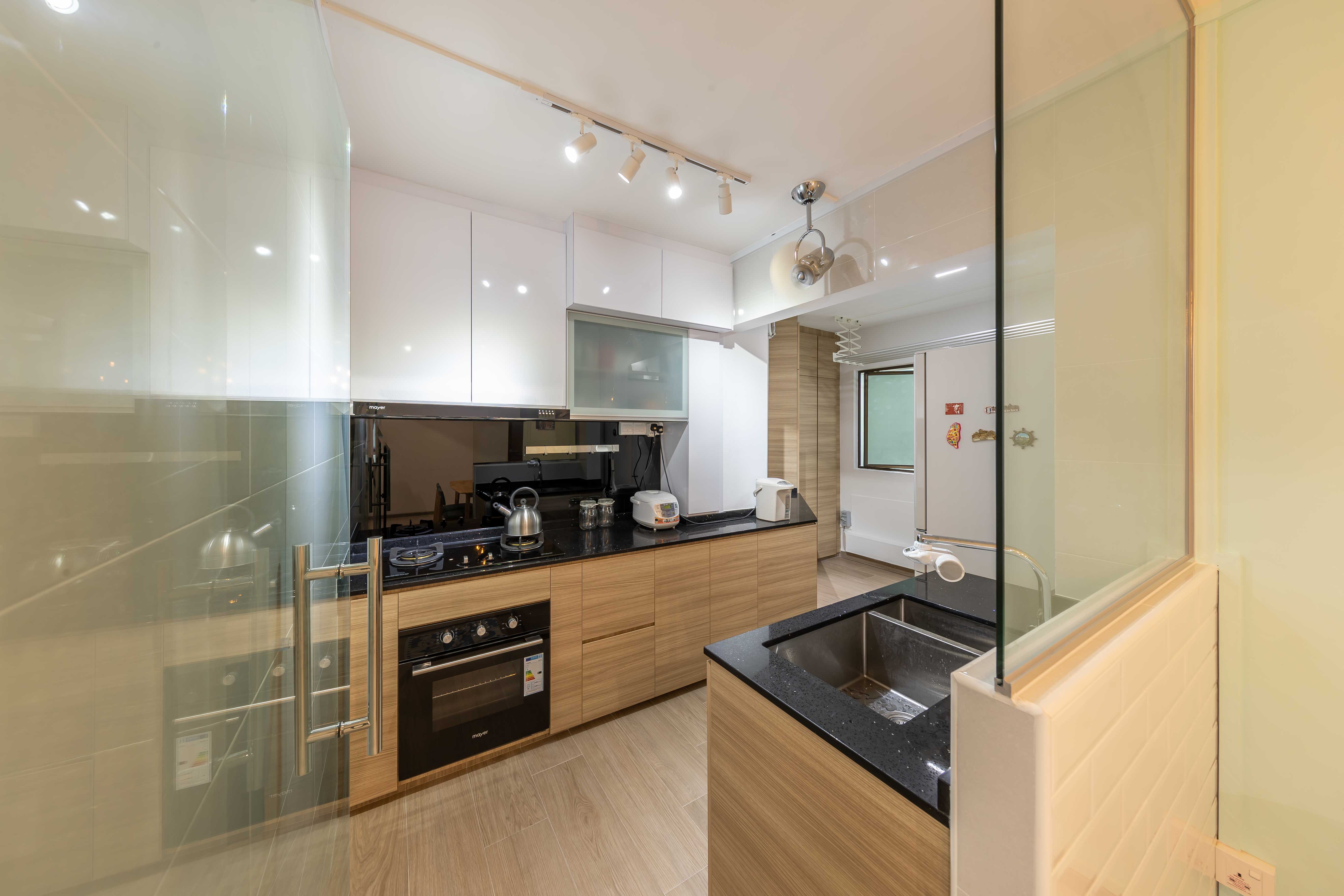 Modern Design - Kitchen - HDB 4 Room - Design by ID Gallery Pte Ltd