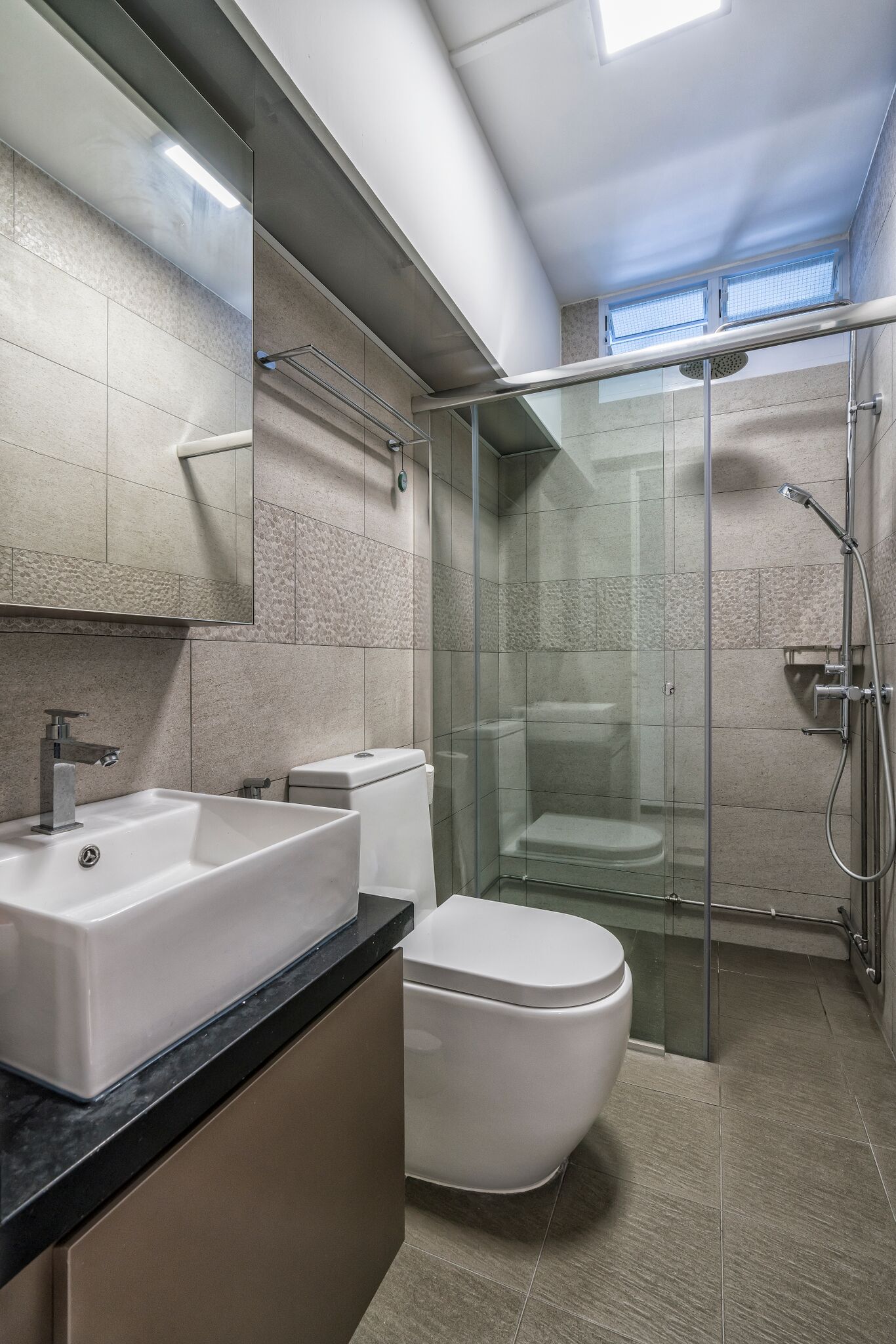 Contemporary, Modern Design - Bathroom - HDB 5 Room - Design by In2Space Interior Pte Ltd