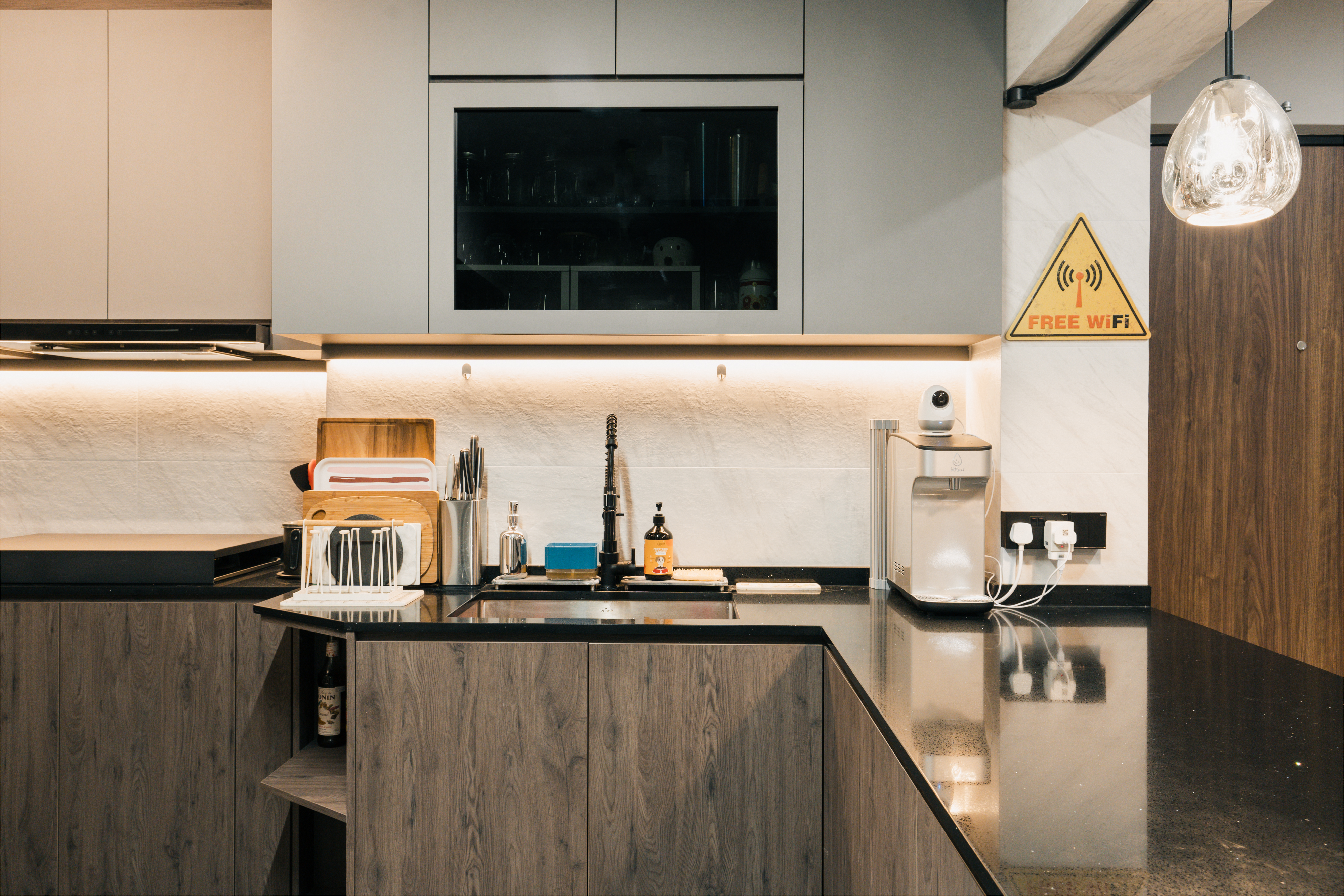 Industrial, Modern Design - Kitchen - HDB 5 Room - Design by Interior Artist Pte Ltd