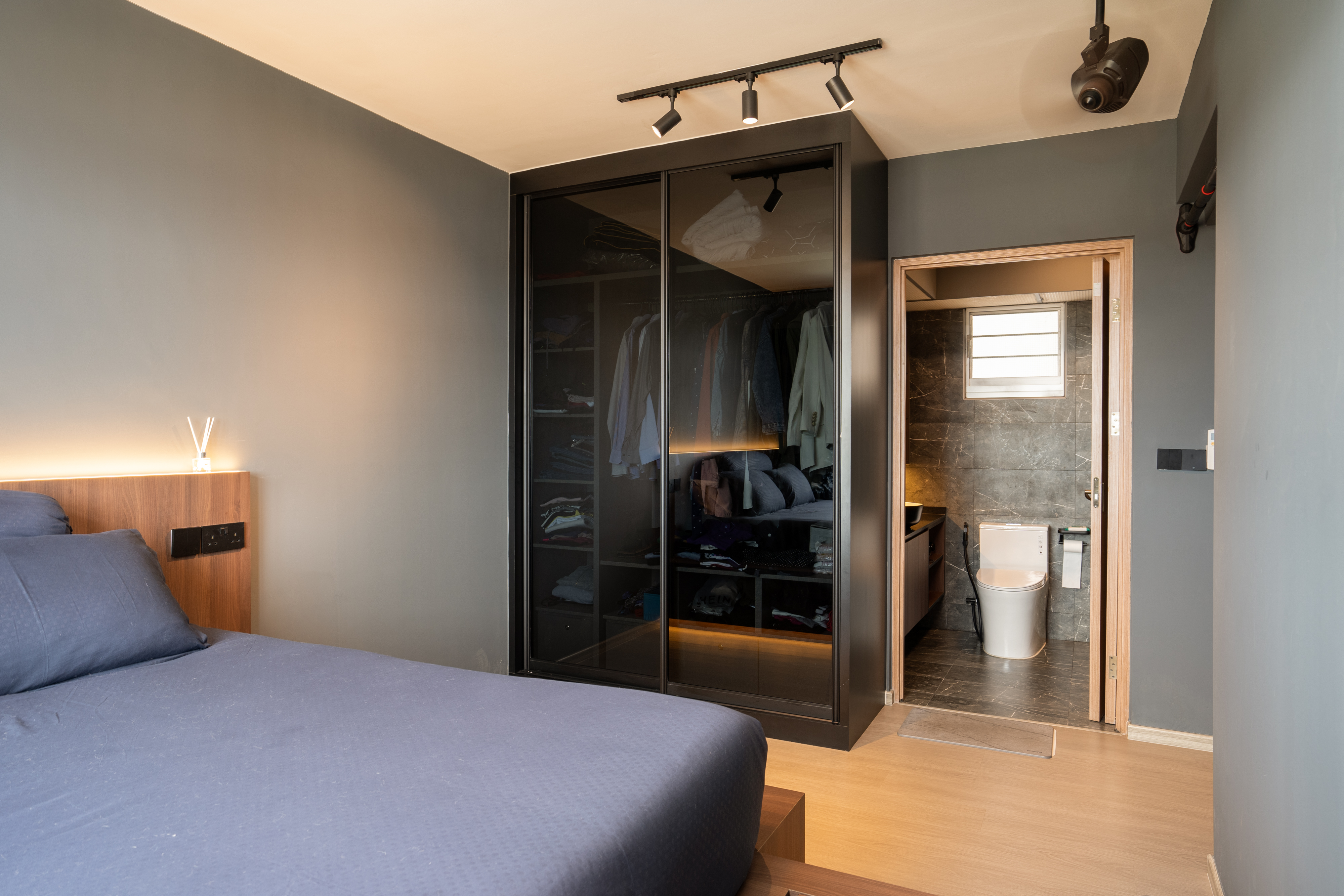 Industrial, Modern Design - Bedroom - HDB 5 Room - Design by Interior Artist Pte Ltd
