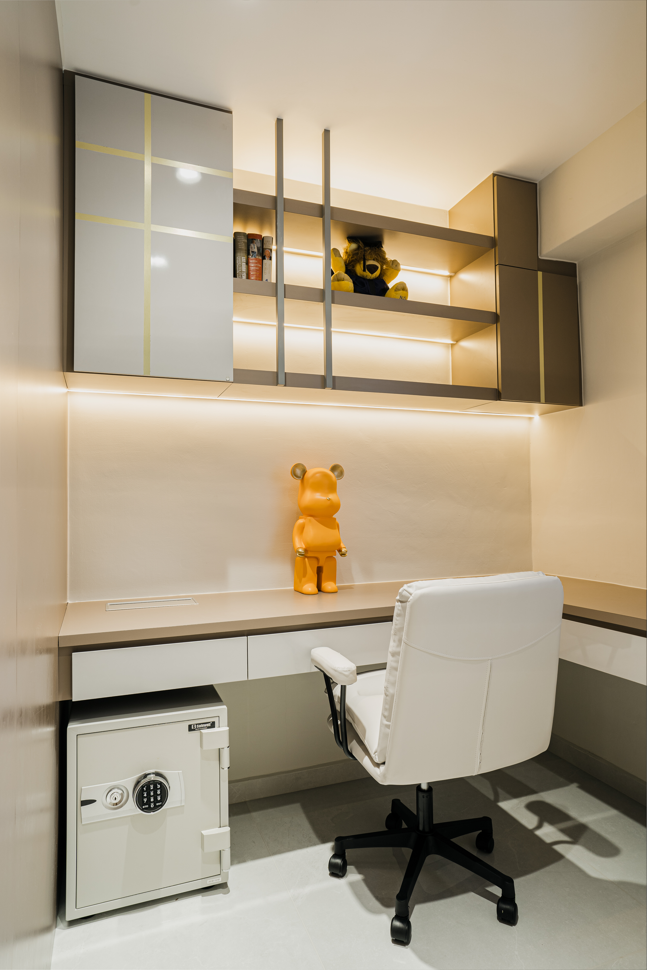 Modern, Others Design - Study Room - HDB Executive Apartment - Design by Interior Artist Pte Ltd