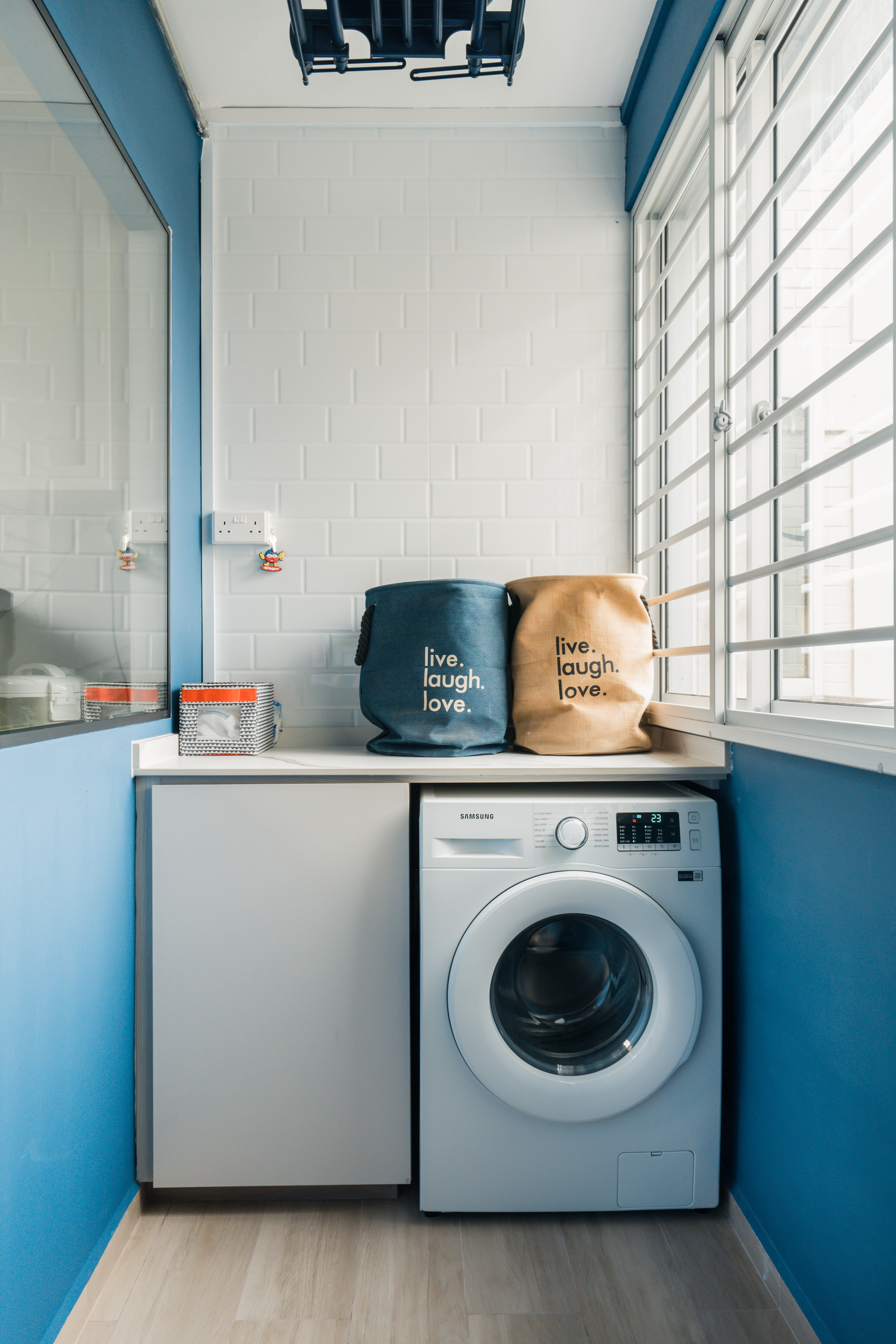 Minimalist, Modern Design - Kitchen - HDB Executive Apartment - Design by Interior Artist Pte Ltd