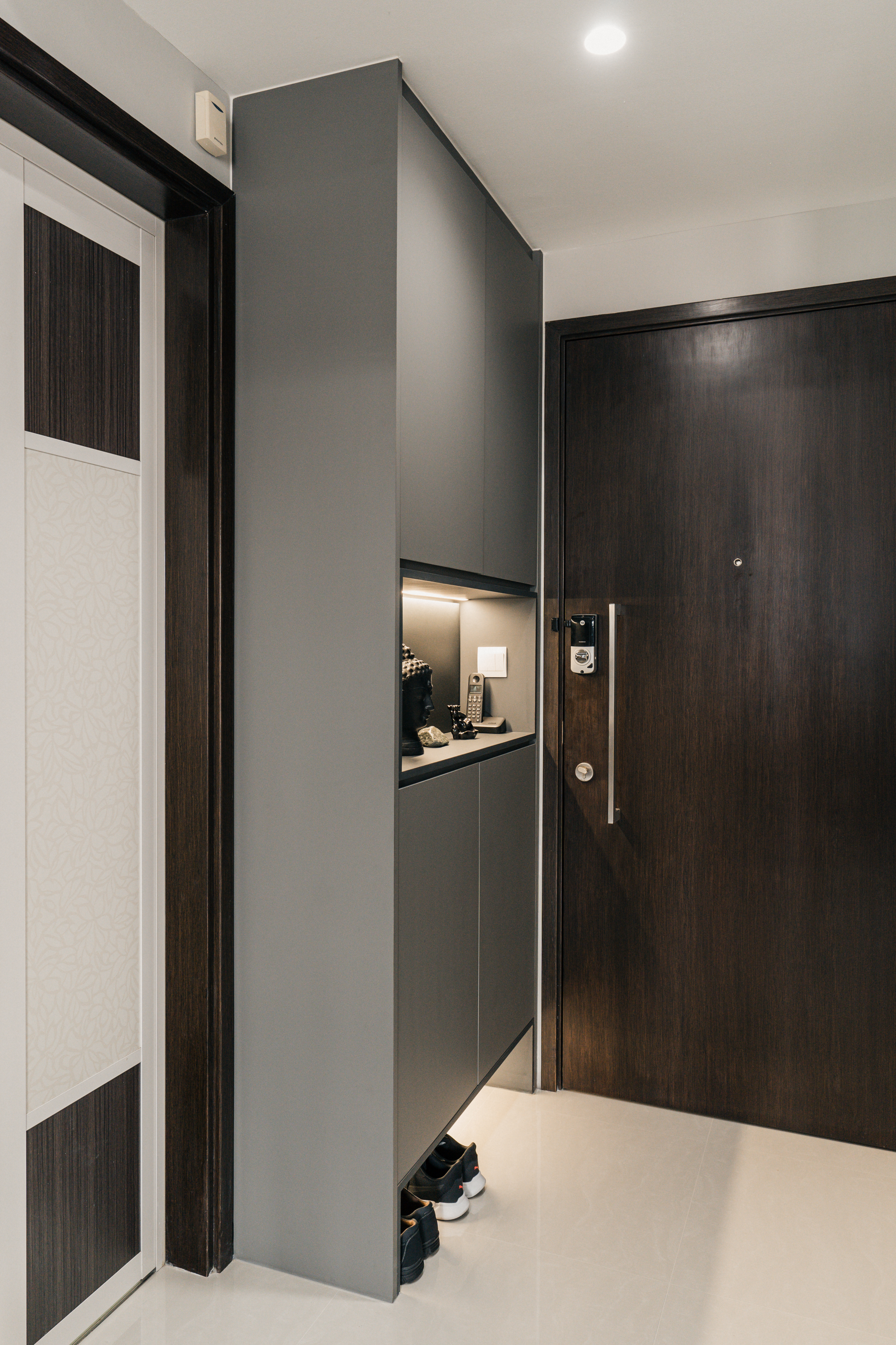 Minimalist, Modern Design - Living Room - Condominium - Design by Interior Artist Pte Ltd