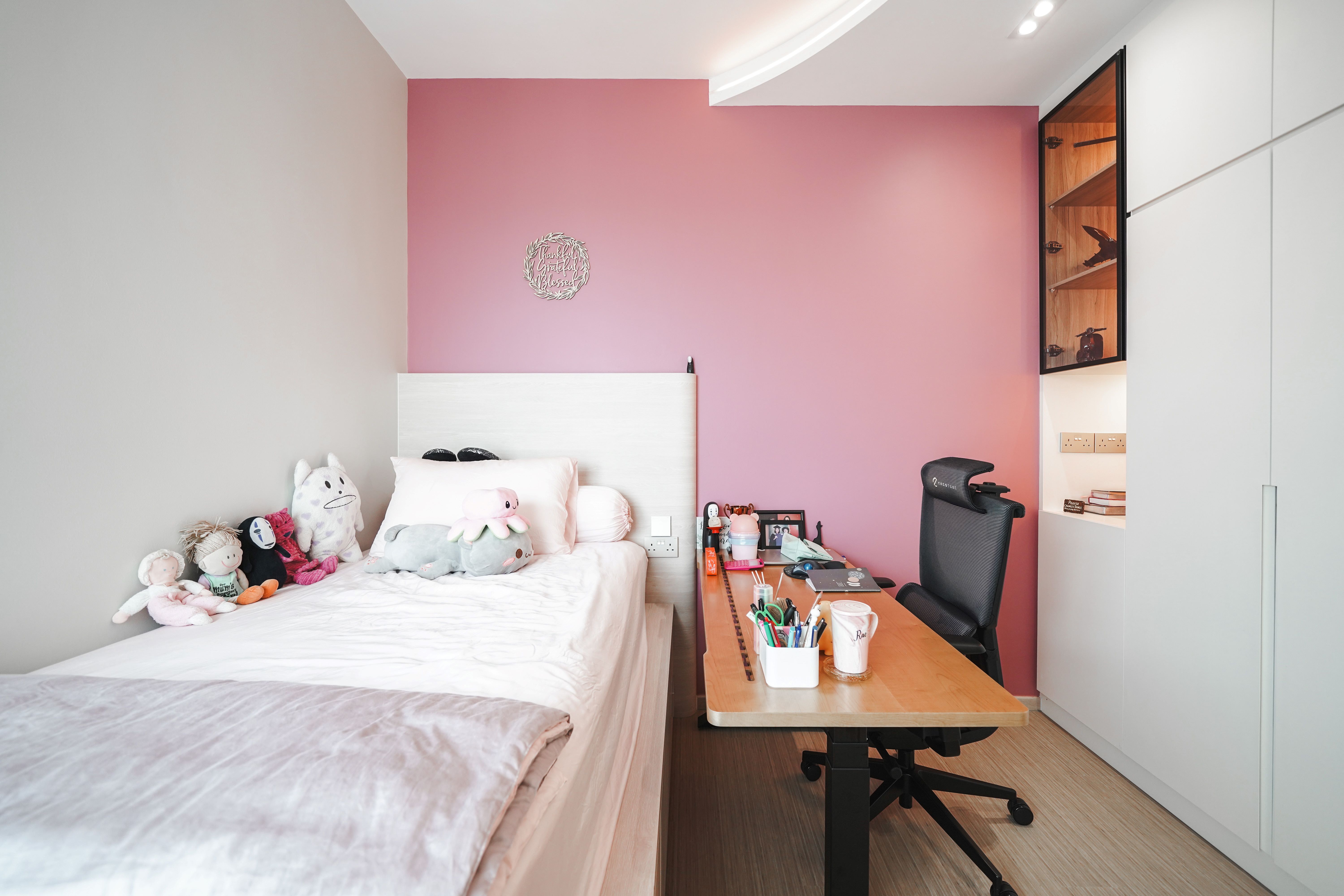 Minimalist, Modern Design - Bedroom - Condominium - Design by Interior Times Design Pte Ltd