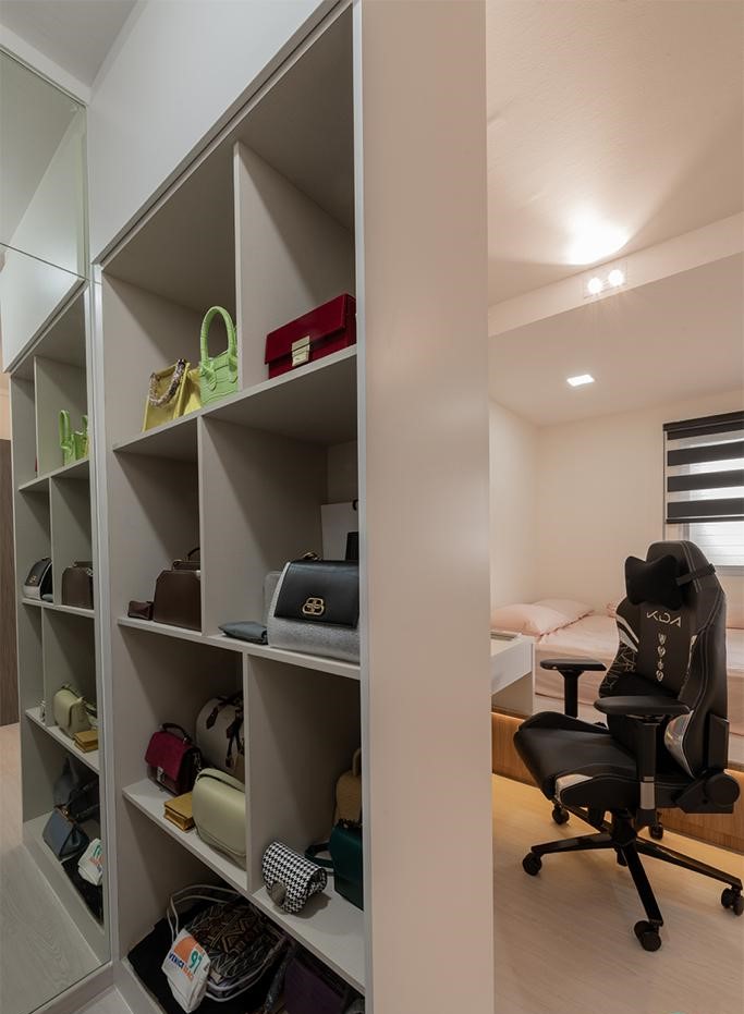 Contemporary Design - Bedroom - HDB Executive Apartment - Design by Interior Times Design Pte Ltd