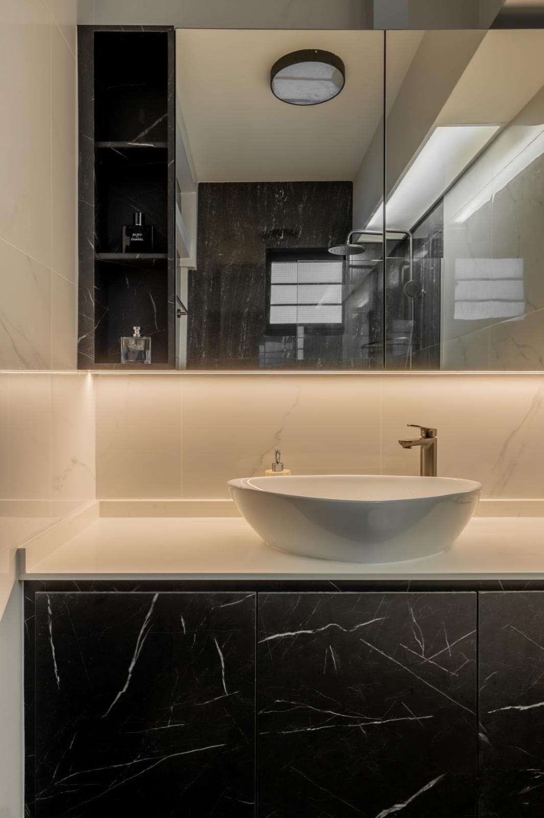 Modern Design - Bathroom - HDB 4 Room - Design by JD Interior Pte Ltd