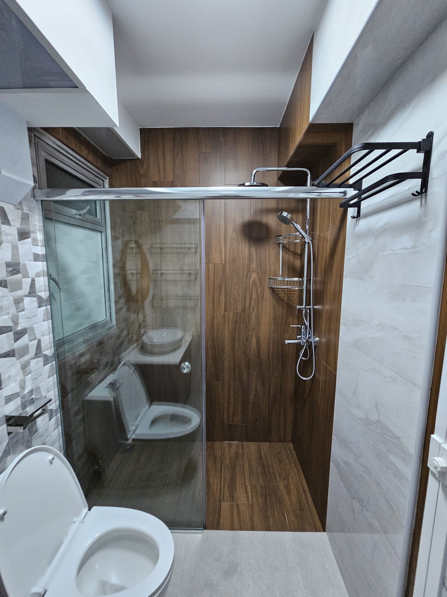Contemporary, Modern Design - Bathroom - HDB 5 Room - Design by JD Interior Pte Ltd