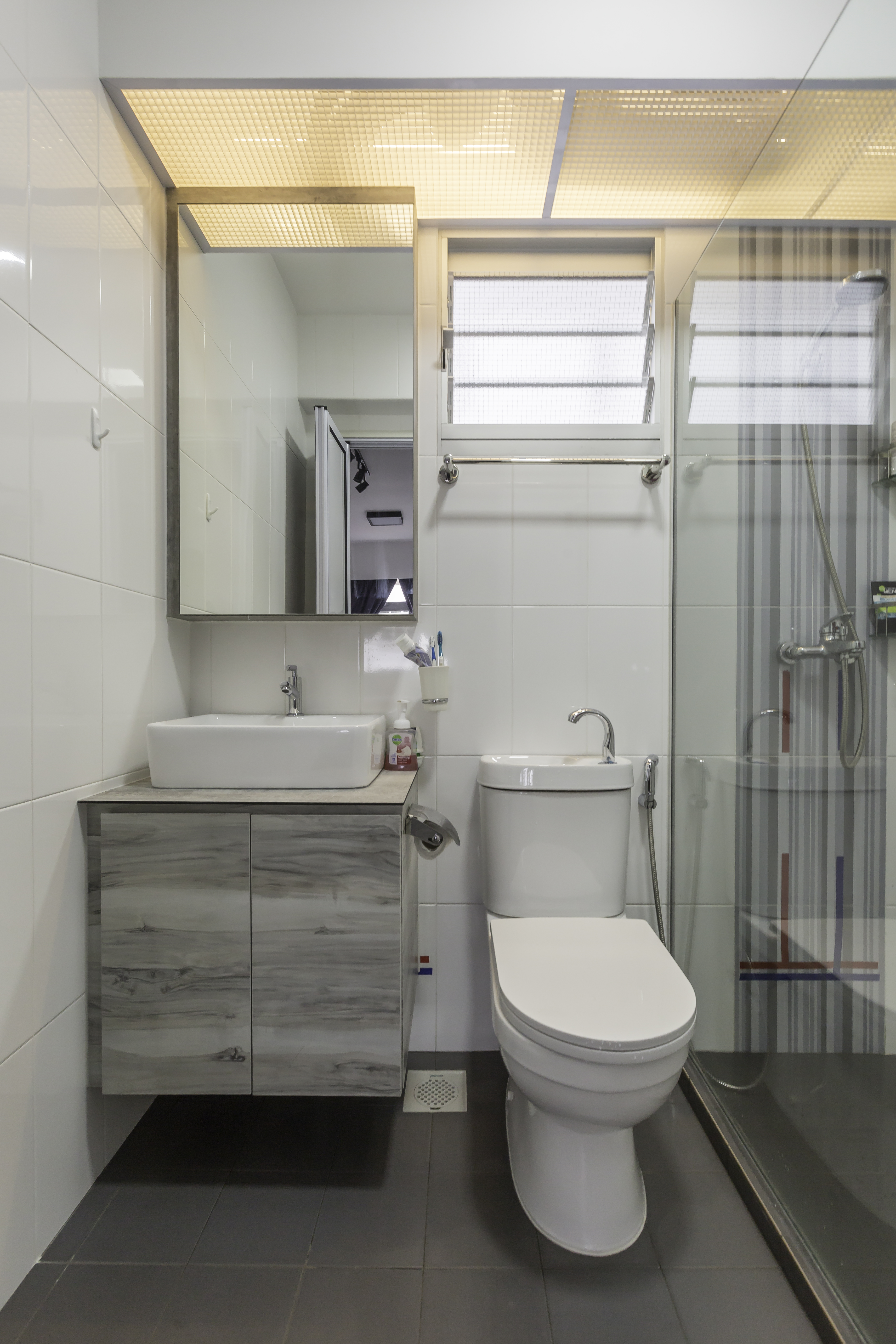 Modern Design - Bathroom - HDB 4 Room - Design by Jialux Interior Pte Ltd