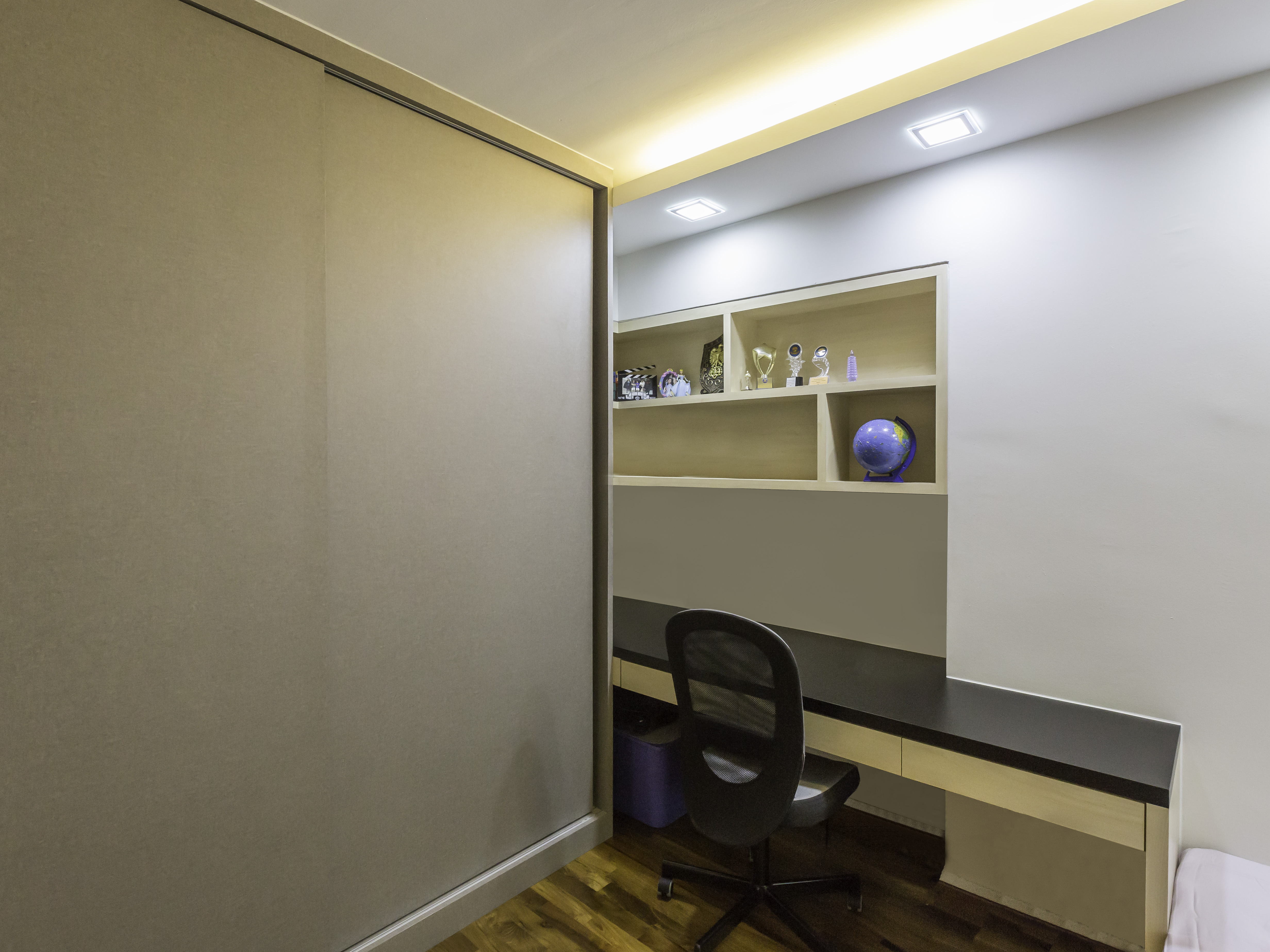 Contemporary Design - Study Room - HDB 5 Room - Design by Le Interi