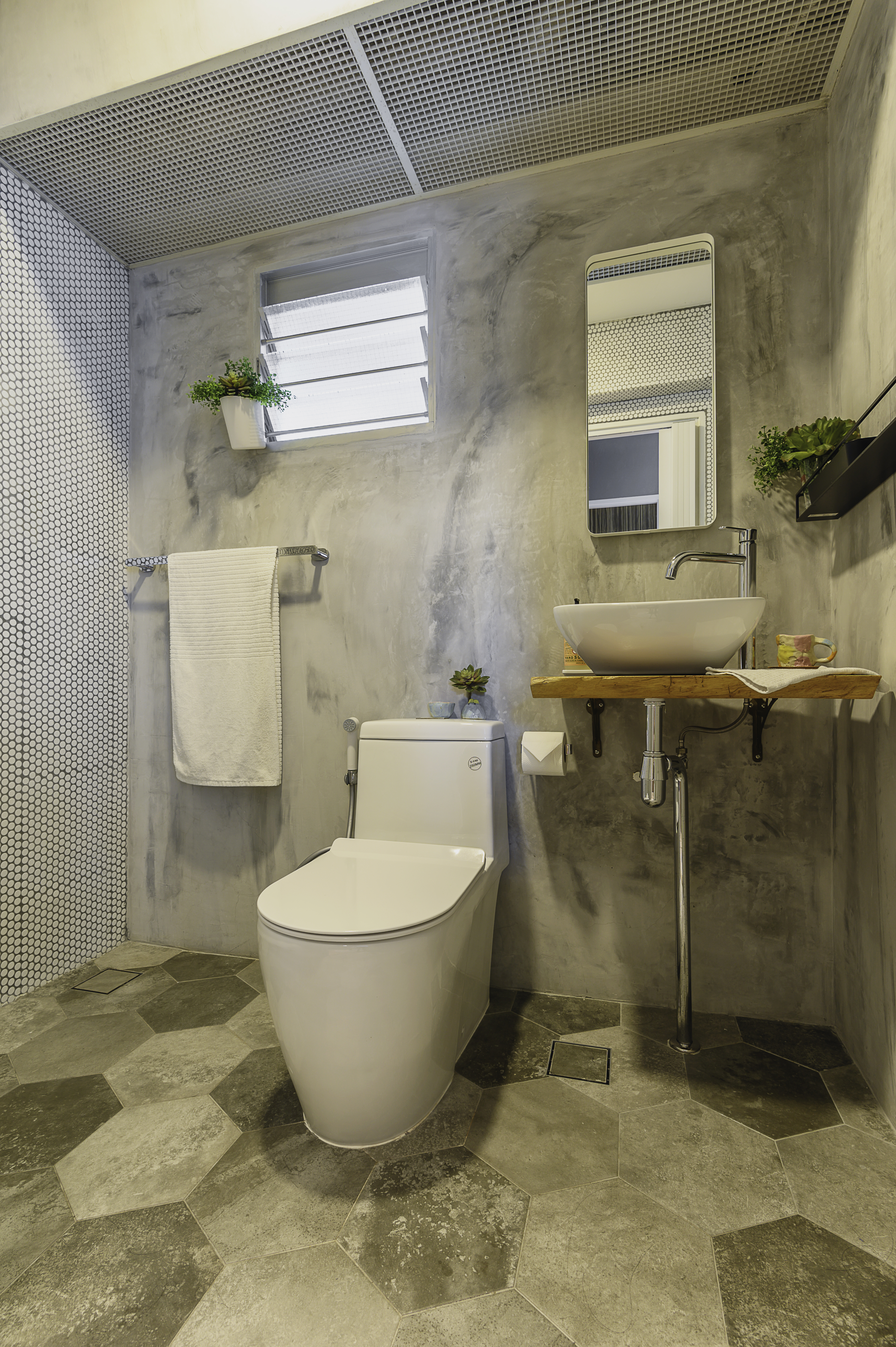 Eclectic, Retro, Rustic Design - Bathroom - HDB 5 Room - Design by Le Interi