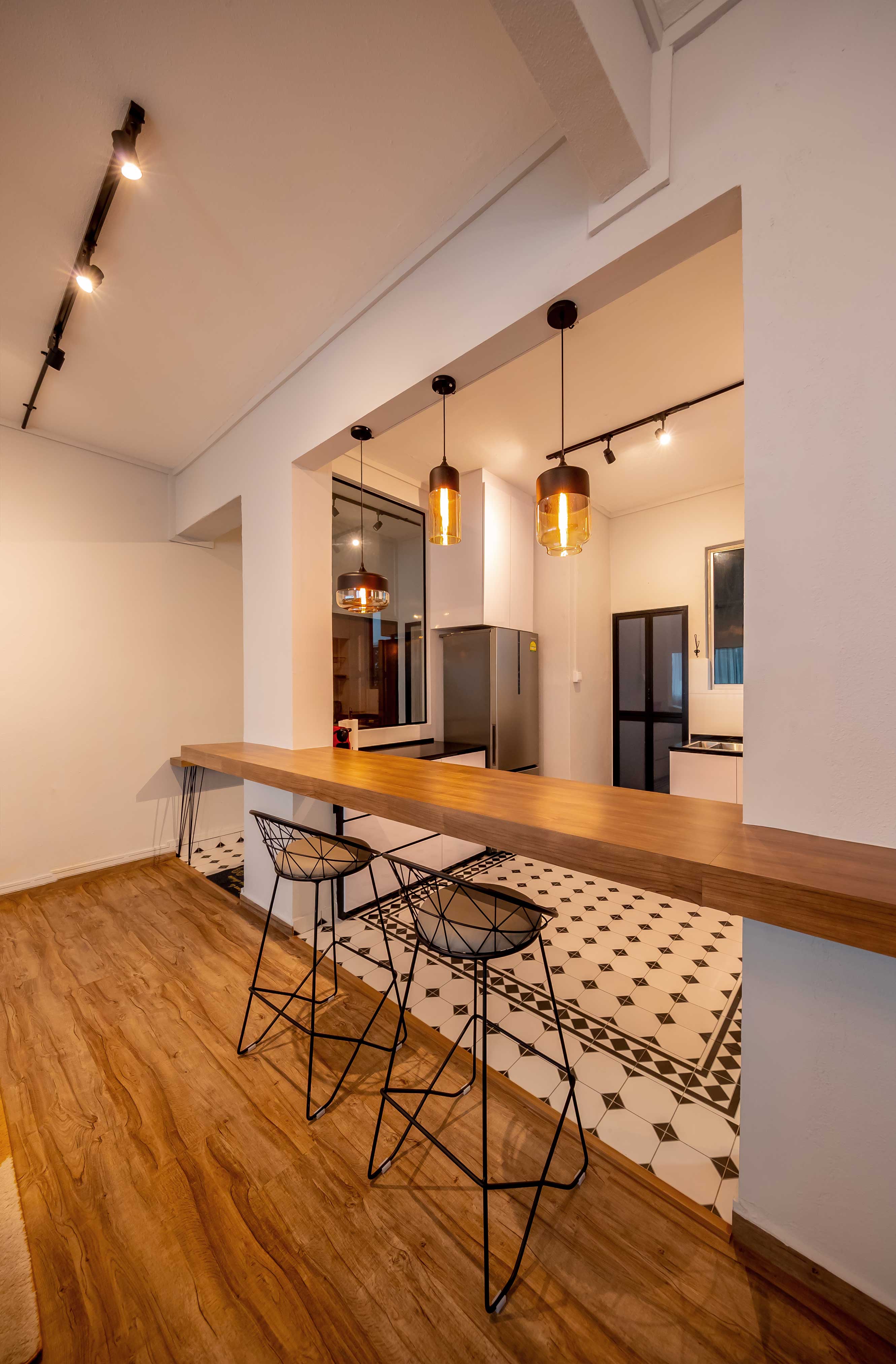 Modern Design - Dining Room - Condominium - Design by Leef Deco Pte Ltd
