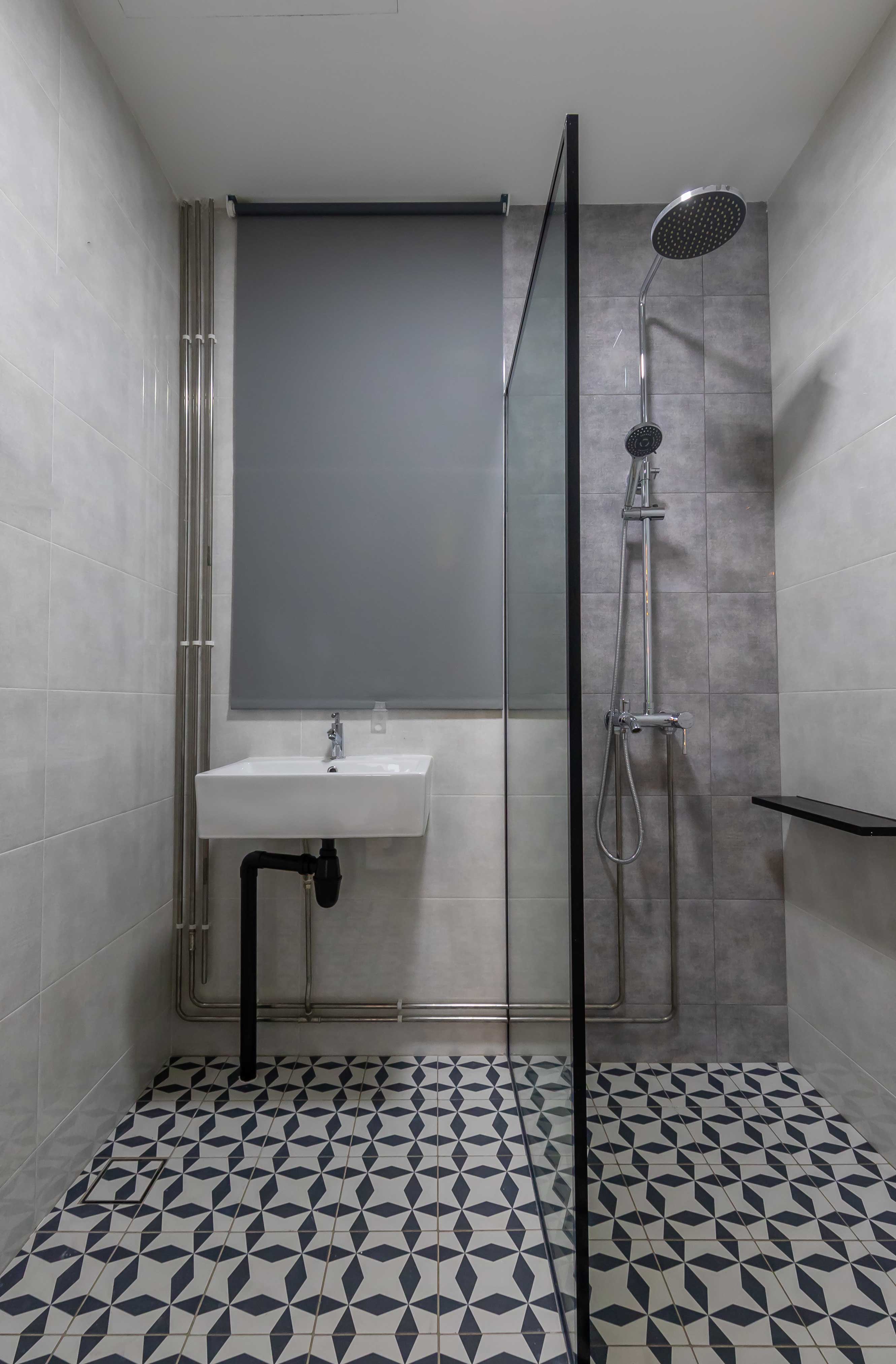 Modern Design - Bathroom - Condominium - Design by Leef Deco Pte Ltd