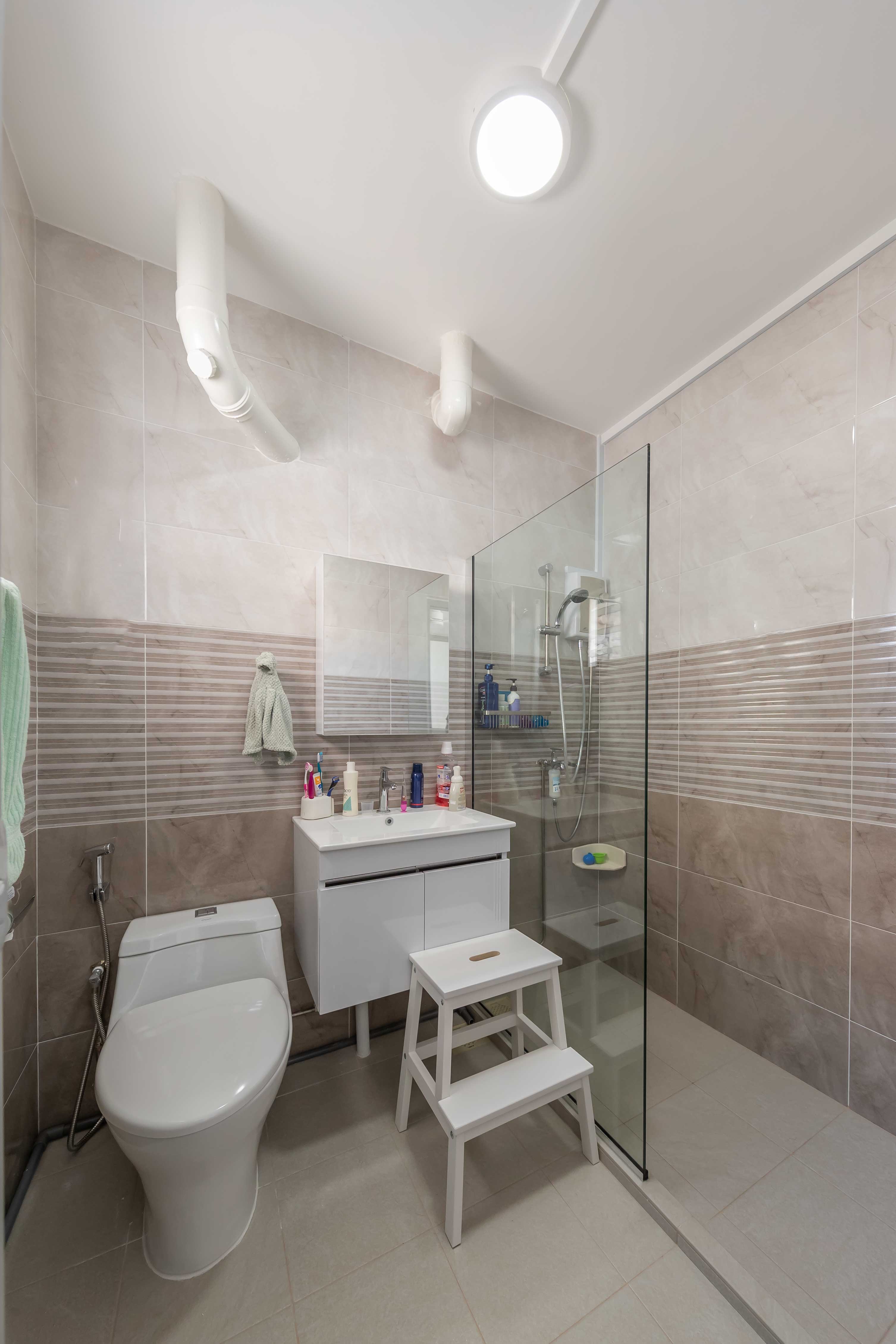 Modern Design - Bathroom - HDB 4 Room - Design by Leef Deco Pte Ltd