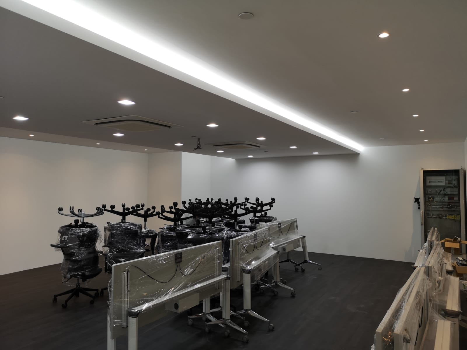 Others Design - Commercial - Office - Design by Living Venture Design & Construction Pte Ltd