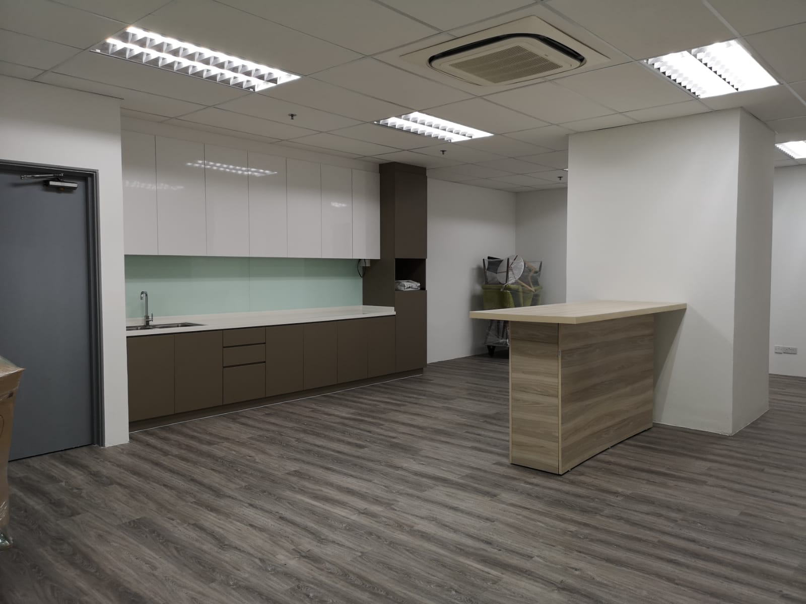 Others Design - Commercial - Office - Design by Living Venture Design & Construction Pte Ltd