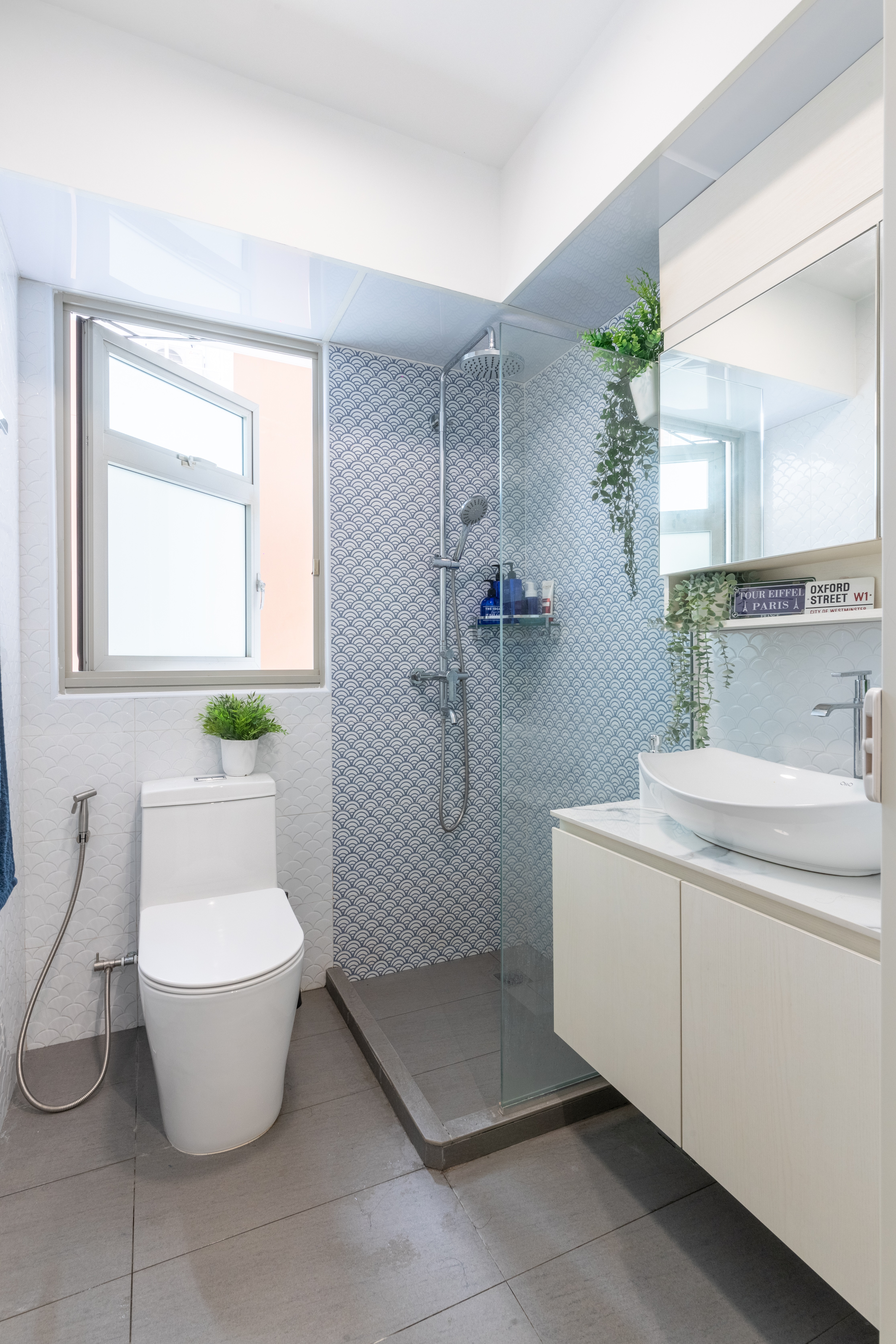 Minimalist Design - Bathroom - HDB 4 Room - Design by Livspace