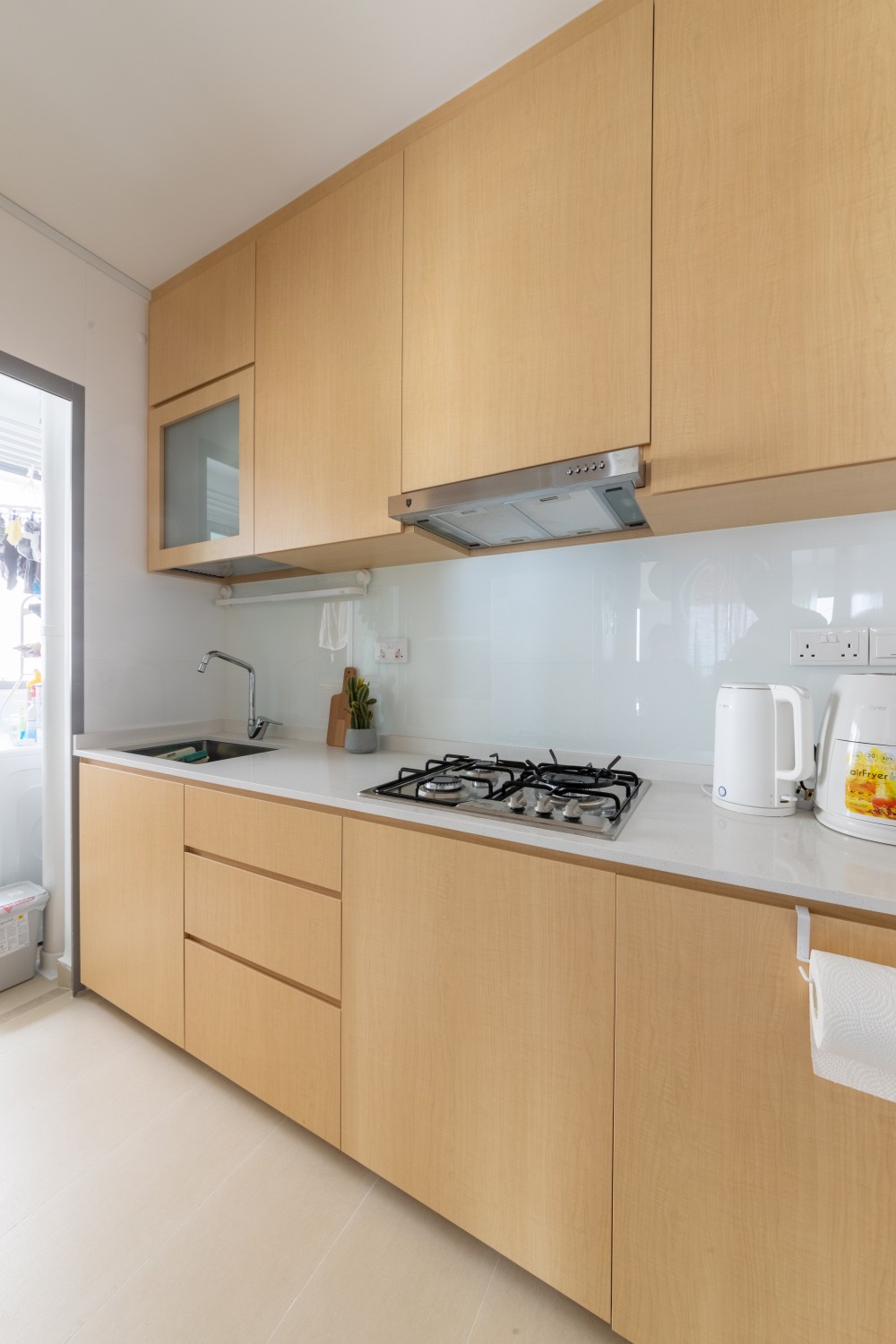 Minimalist, Oriental Design - Kitchen - Condominium - Design by Livspace