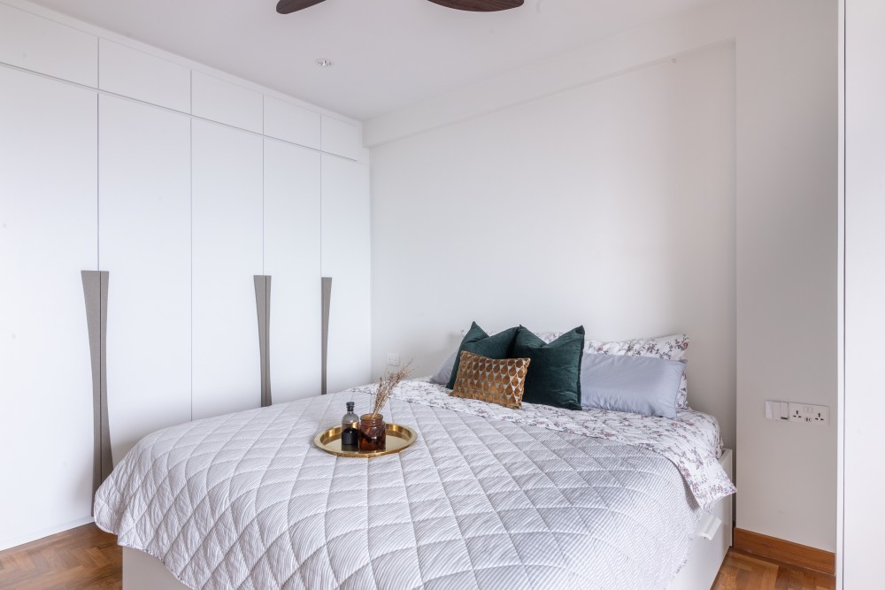 Modern Design - Bedroom - Condominium - Design by Livspace