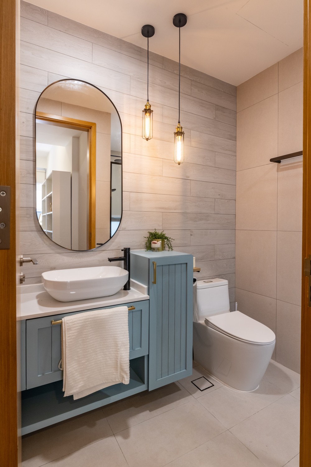 Country, Rustic, Scandinavian Design - Bathroom - Condominium - Design by Livspace