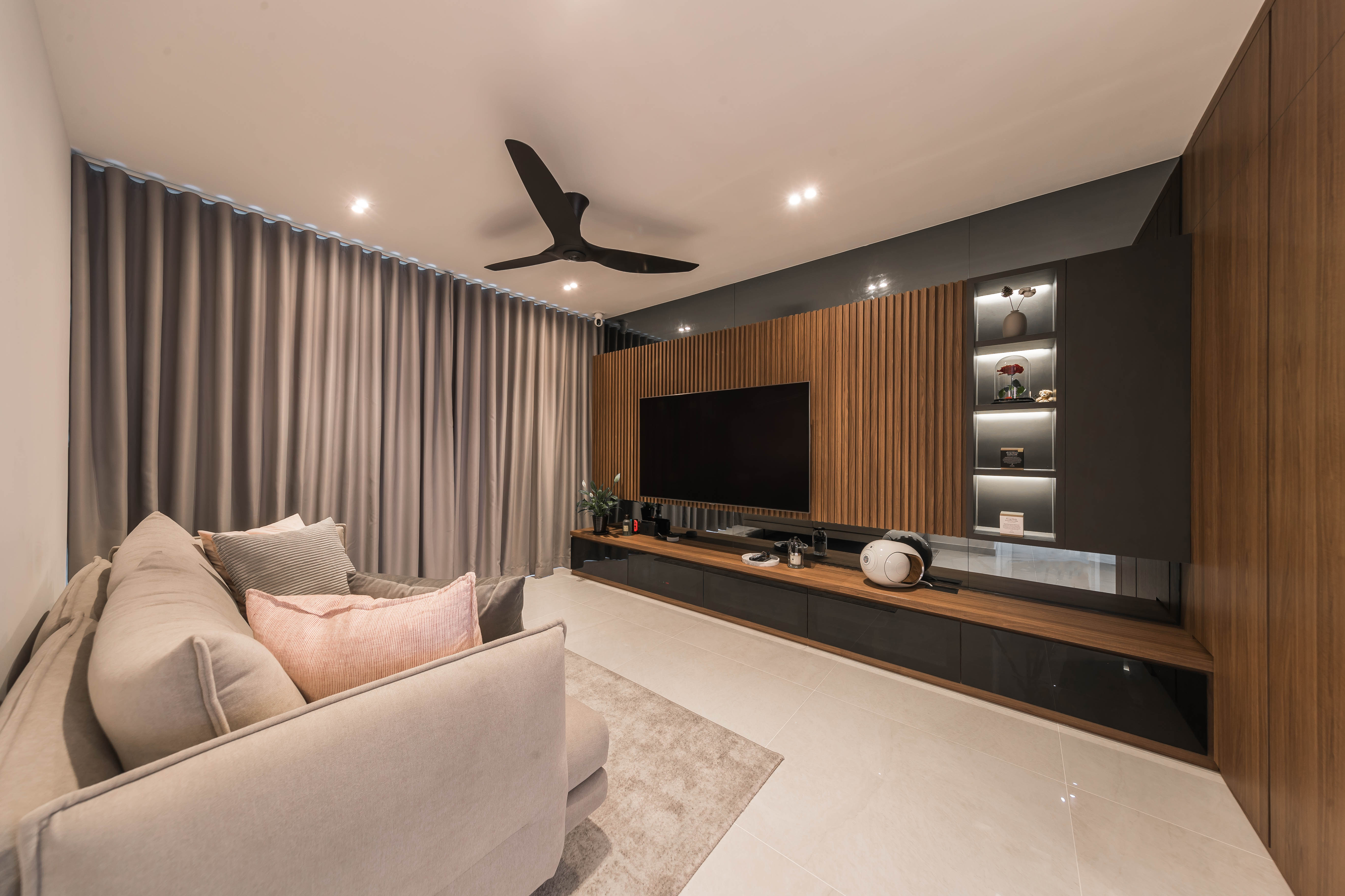 Contemporary Design - Living Room - HDB 4 Room - Design by LOME Interior