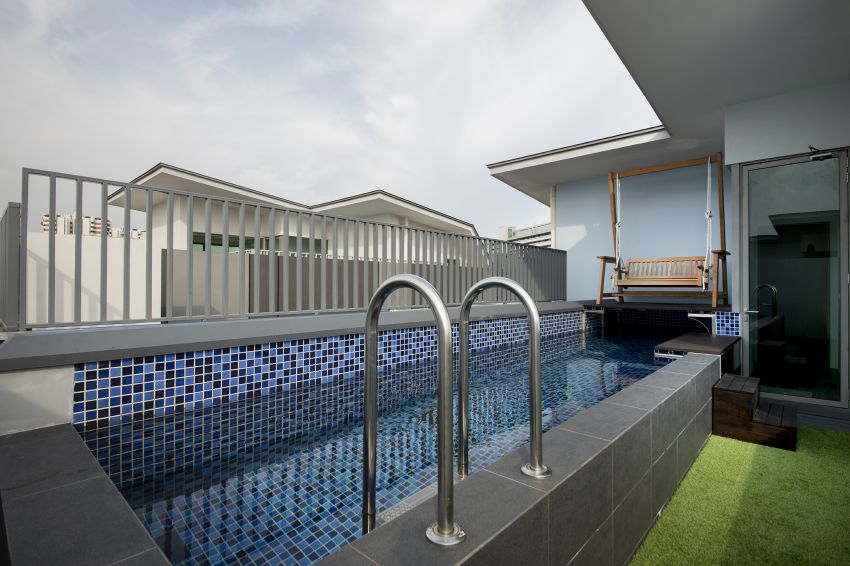 Modern Design - Balcony - Condominium - Design by Lux Design Pte Ltd