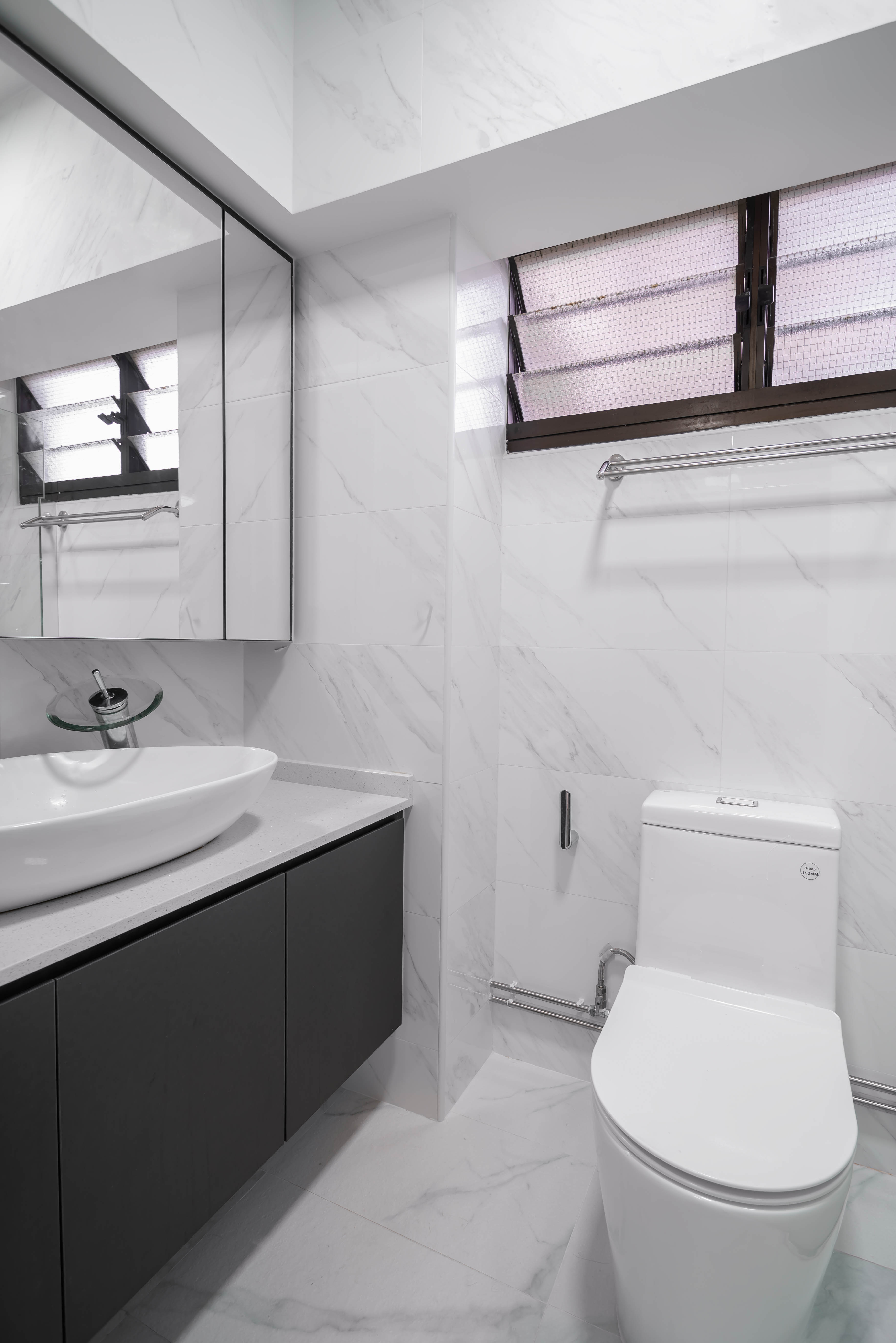 Modern Design - Bathroom - HDB 5 Room - Design by Luxurious Design Pte Ltd