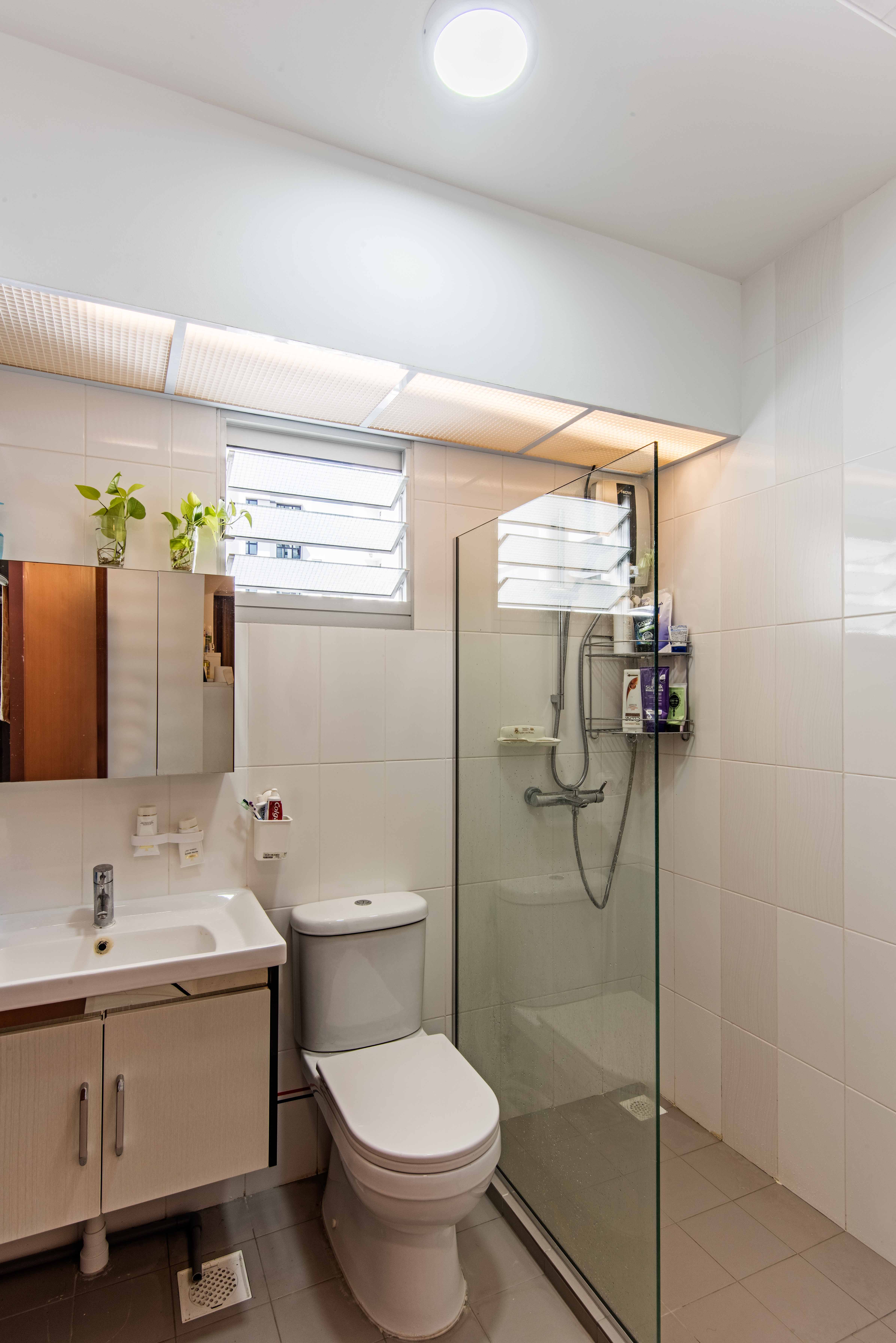 Contemporary, Modern Design - Bathroom - HDB 4 Room - Design by Luxurious Design Pte Ltd