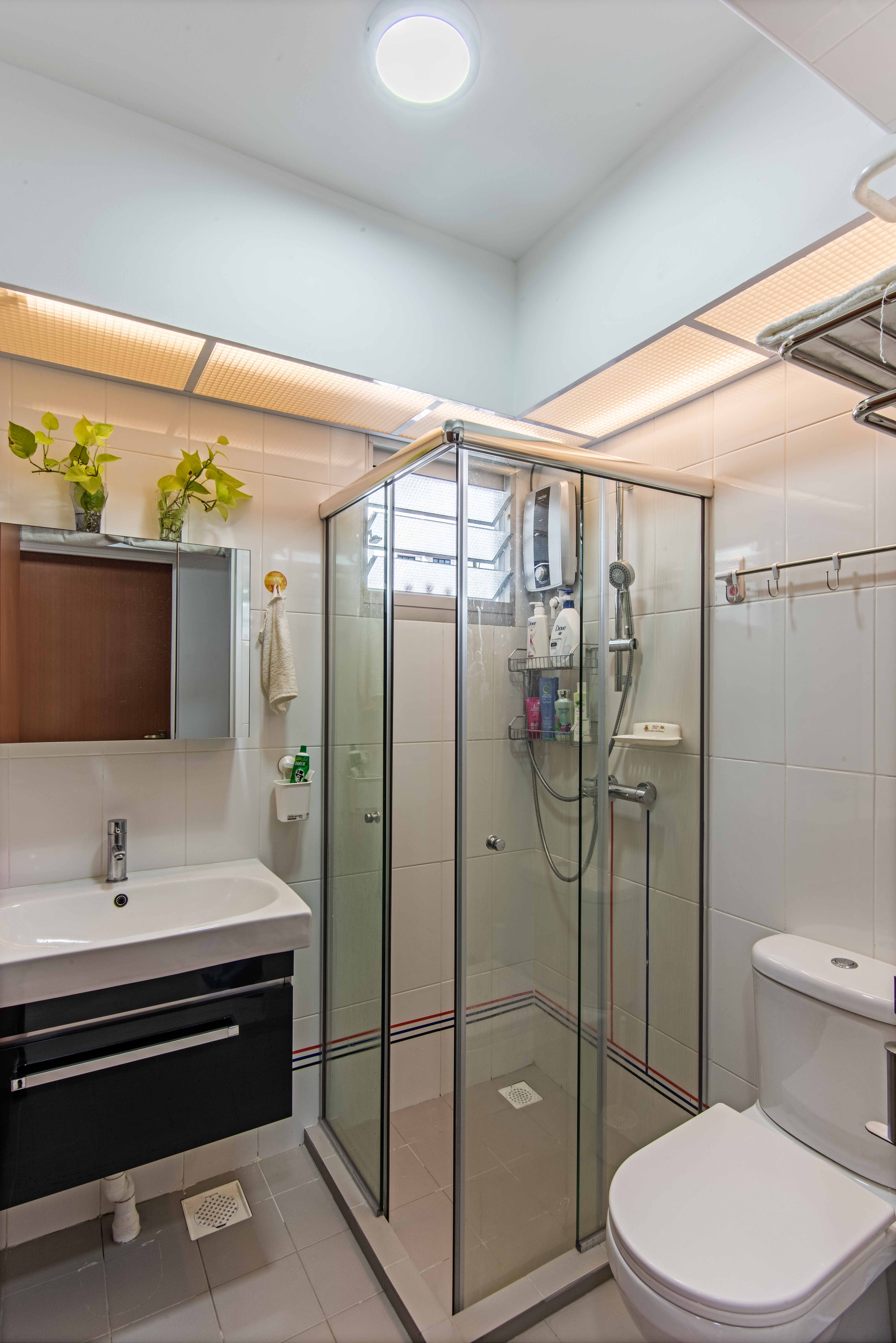 Contemporary, Modern Design - Bathroom - HDB 4 Room - Design by Luxurious Design Pte Ltd