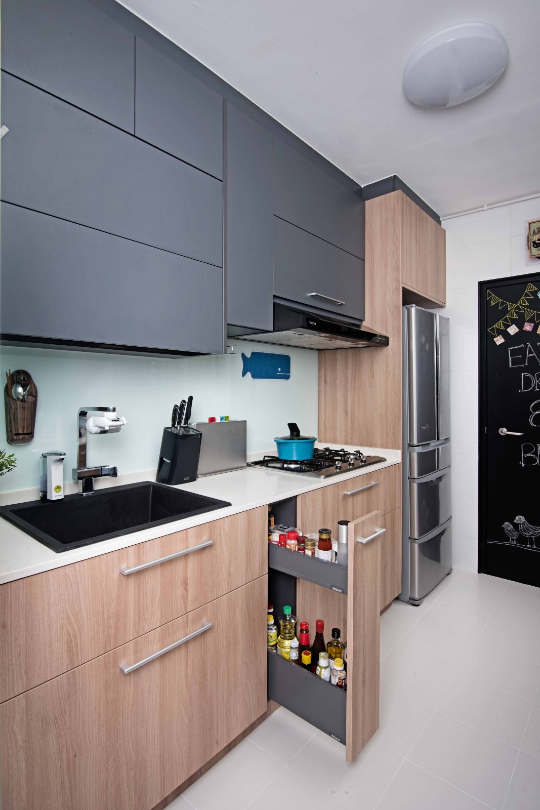 Contemporary Design - Kitchen - HDB 4 Room - Design by Luxurious Design Pte Ltd