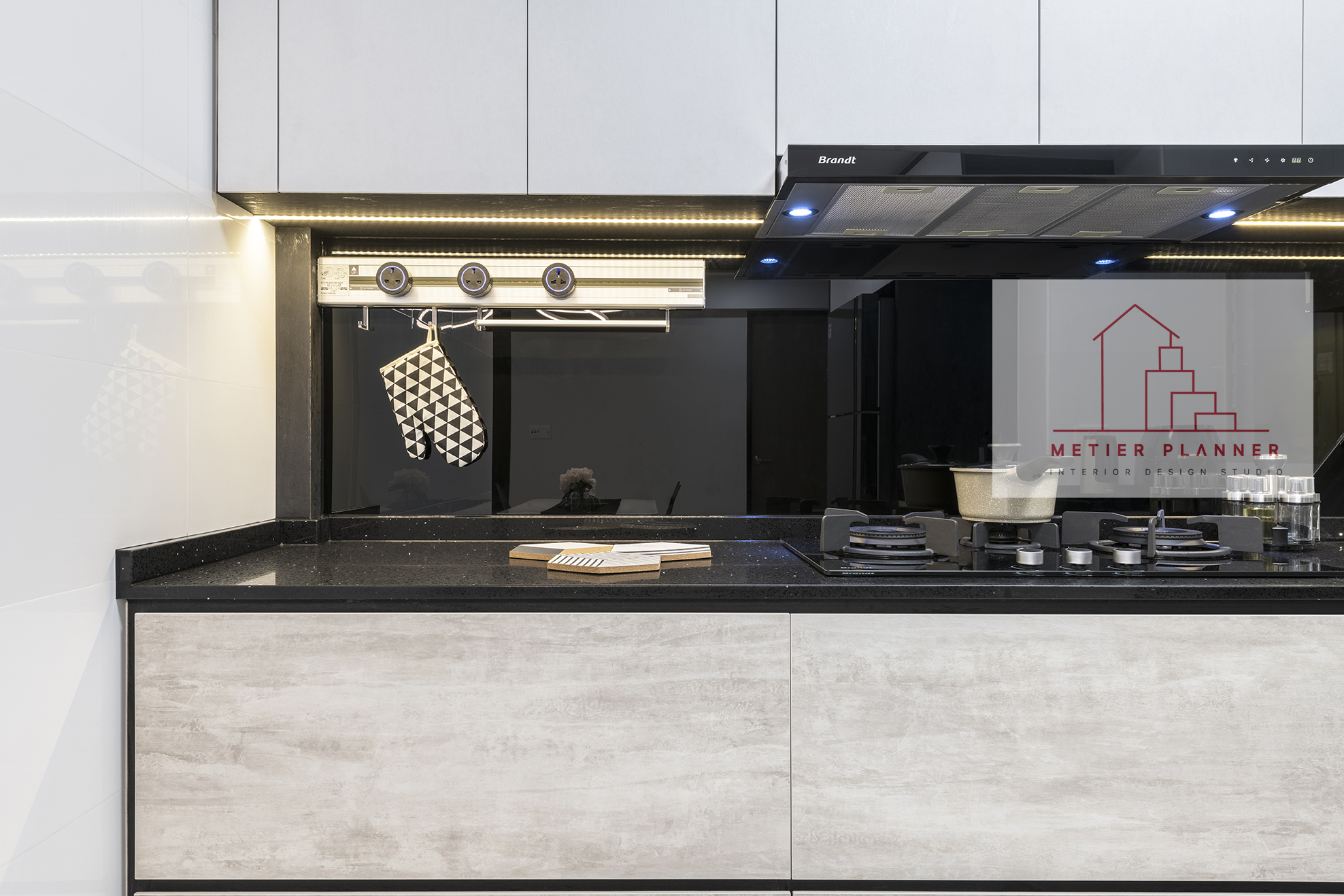 Contemporary, Minimalist, Modern Design - Kitchen - HDB 4 Room - Design by Metier Planner Pte Ltd