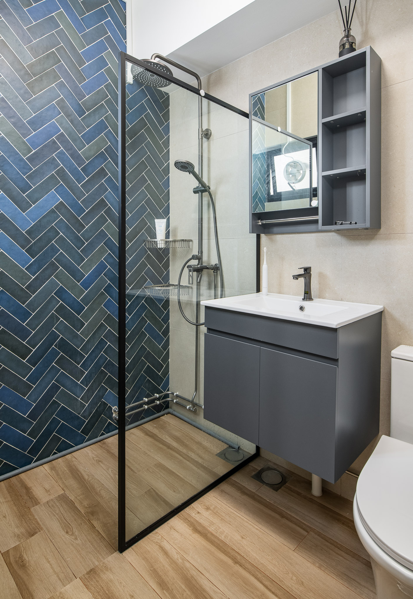 Eclectic Design - Bathroom - HDB 3 Room - Design by Mr Designer Studio